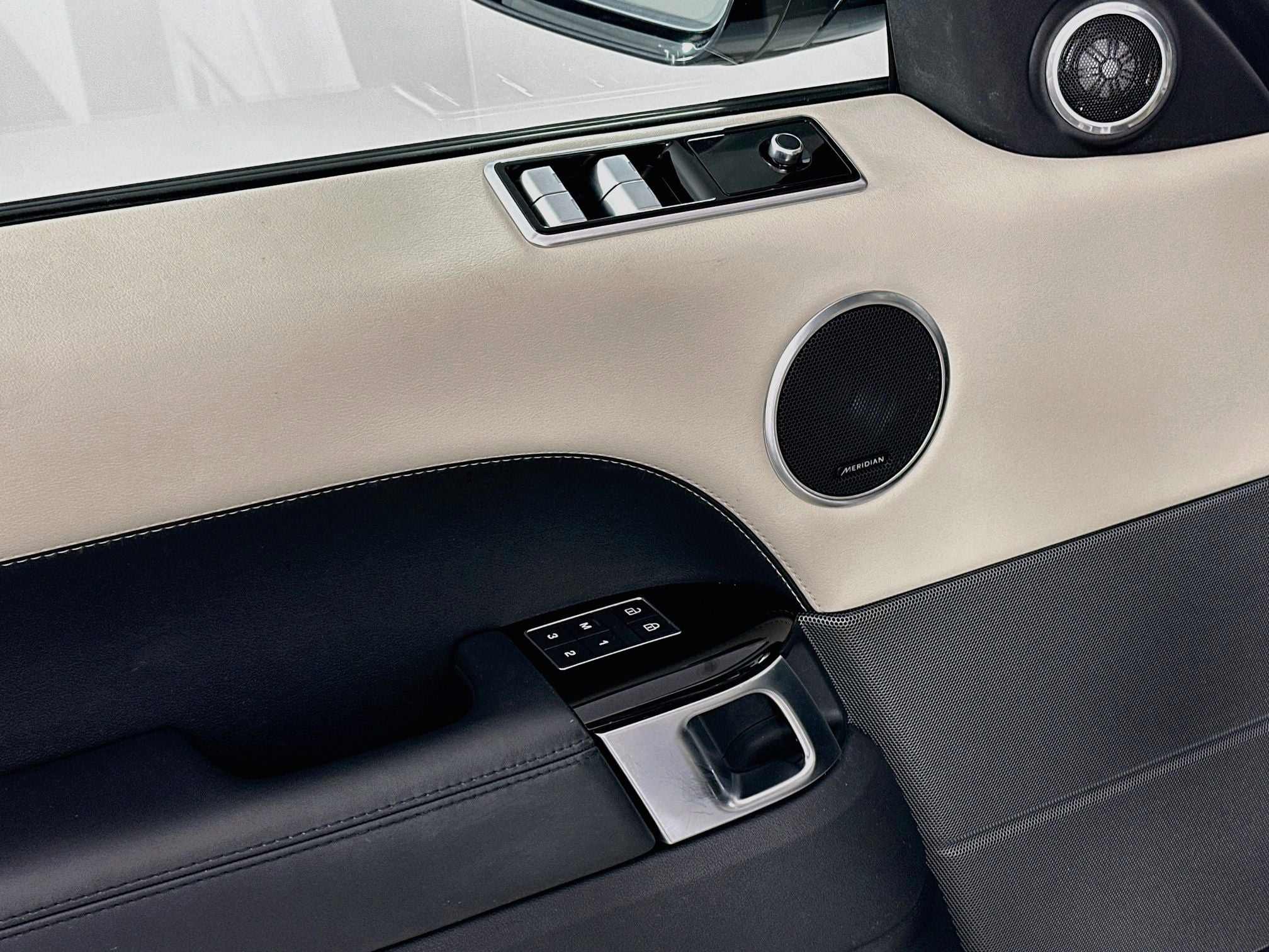 2021 Land Rover Range Rover Sport HSE Silver Edition