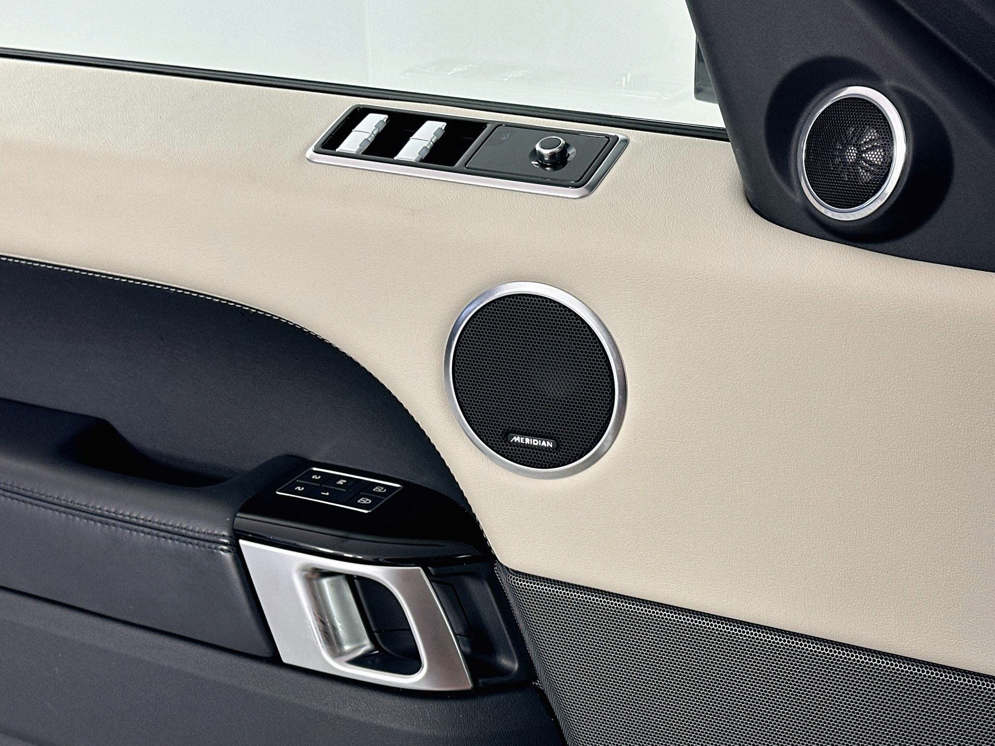 2021 Land Rover Range Rover Sport HSE Silver Edition