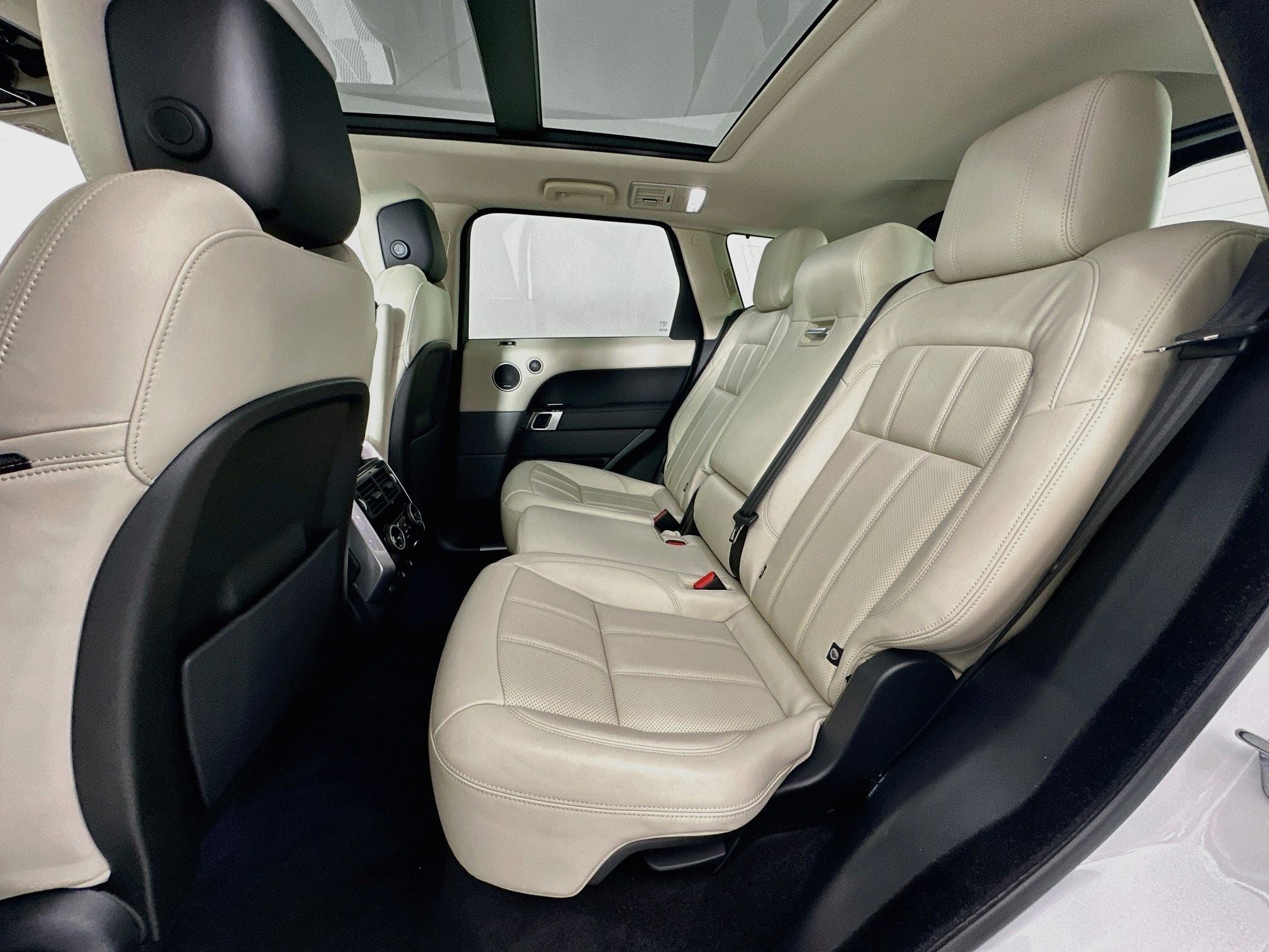 2021 Land Rover Range Rover Sport HSE Silver Edition