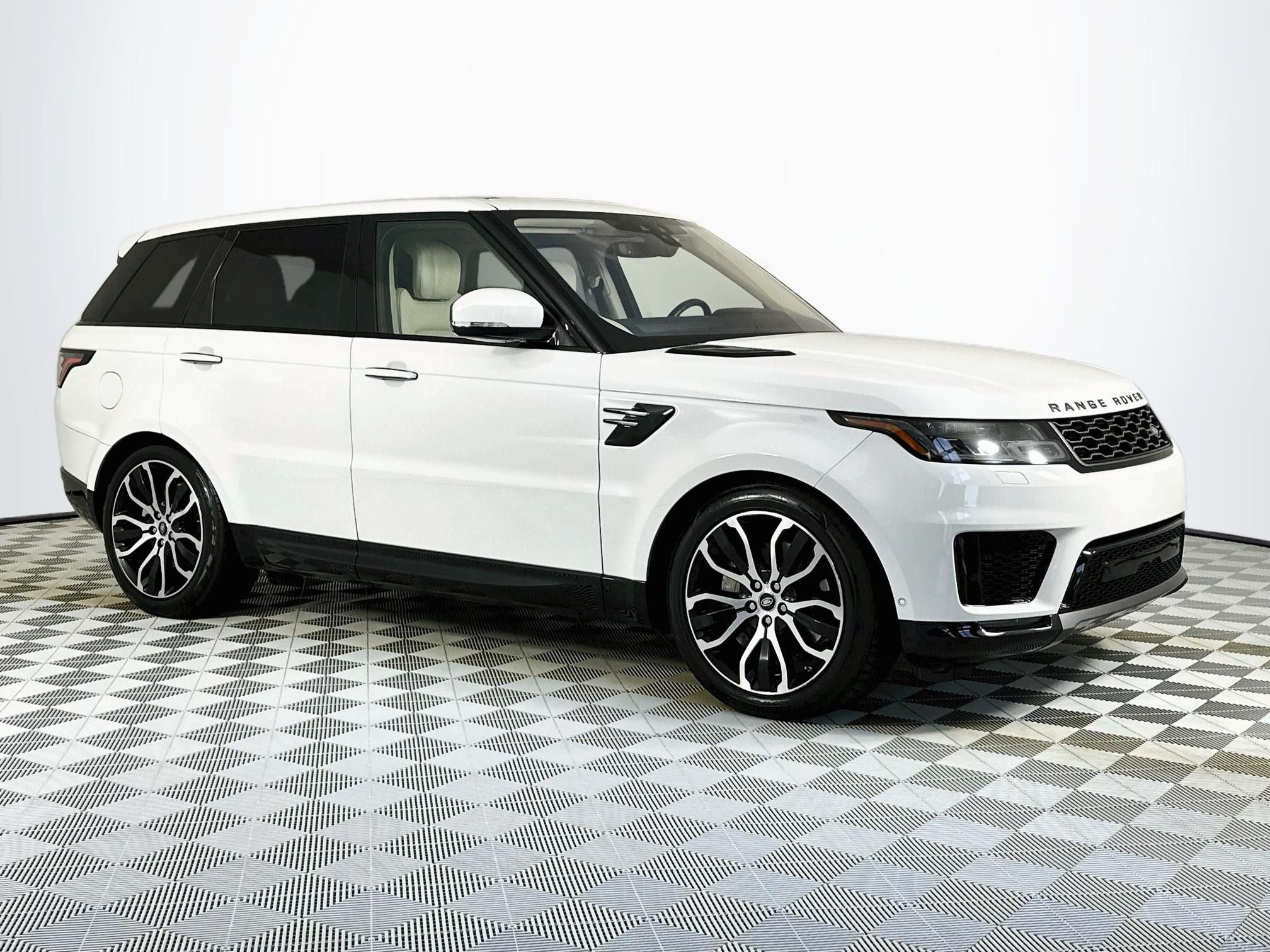 2021 Land Rover Range Rover Sport HSE Silver Edition