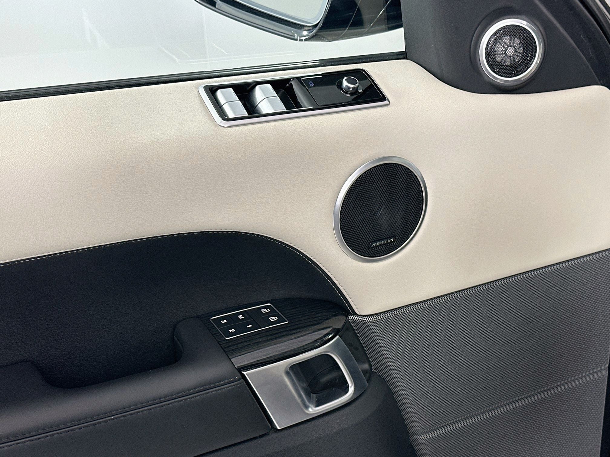 2021 Land Rover Range Rover Sport HSE Silver Edition