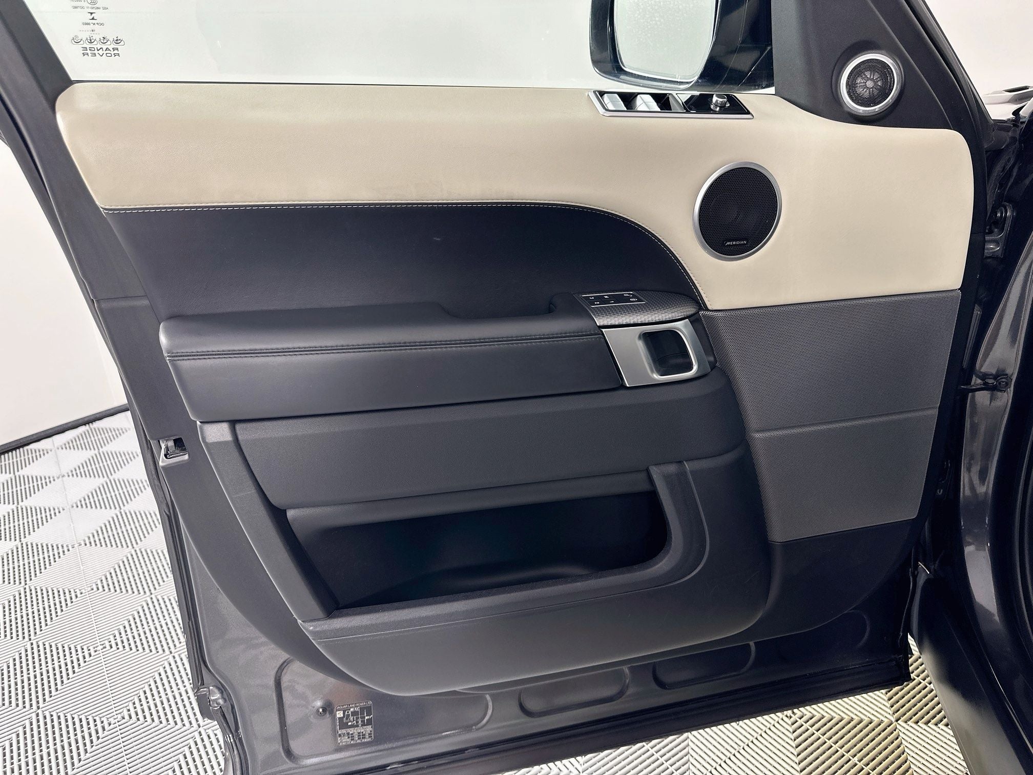 2020 Land Rover Range Rover Sport HST