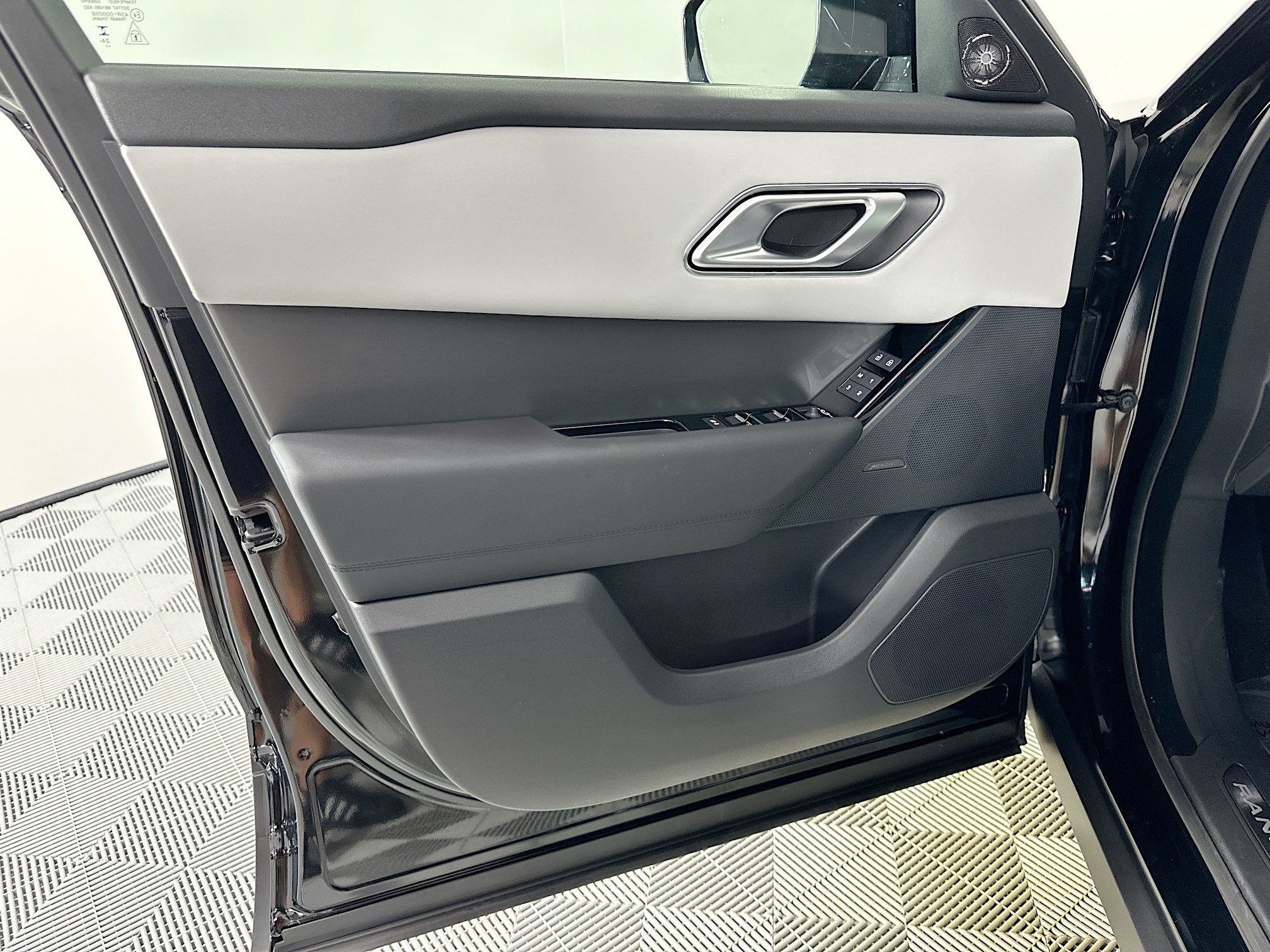 2026 Land Rover Range Rover Velar S