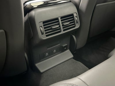 2026 Land Rover Range Rover Velar Dynamic SE
