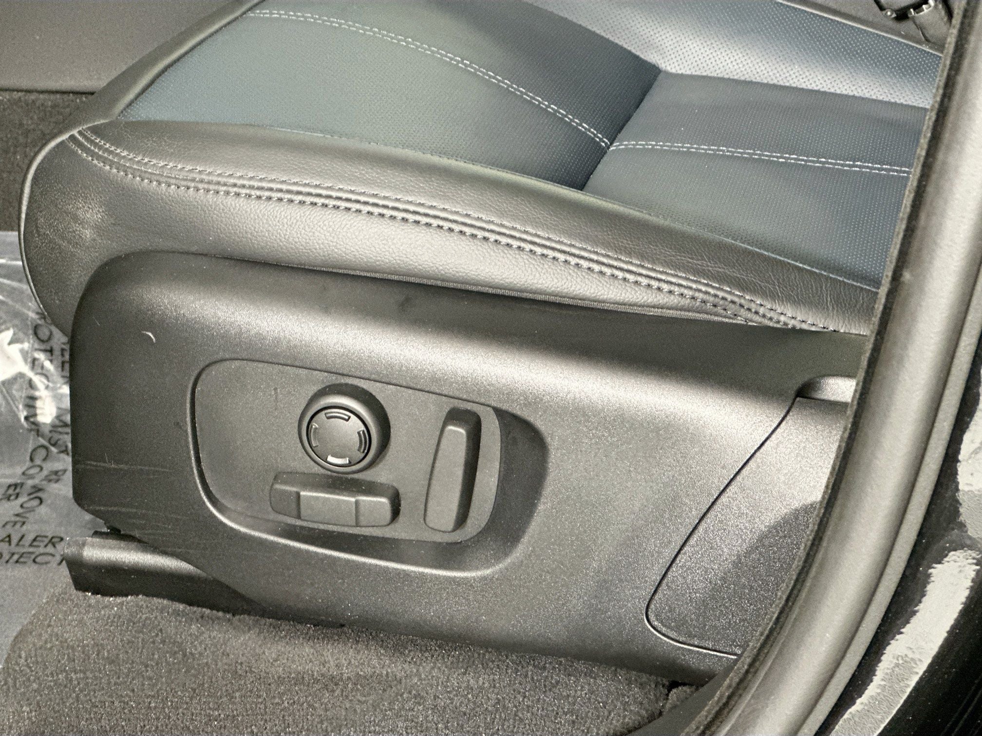 2024 Land Rover Range Rover Velar Dynamic SE