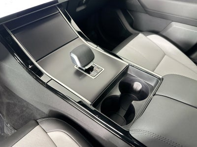 2026 Land Rover Range Rover Velar Dynamic SE