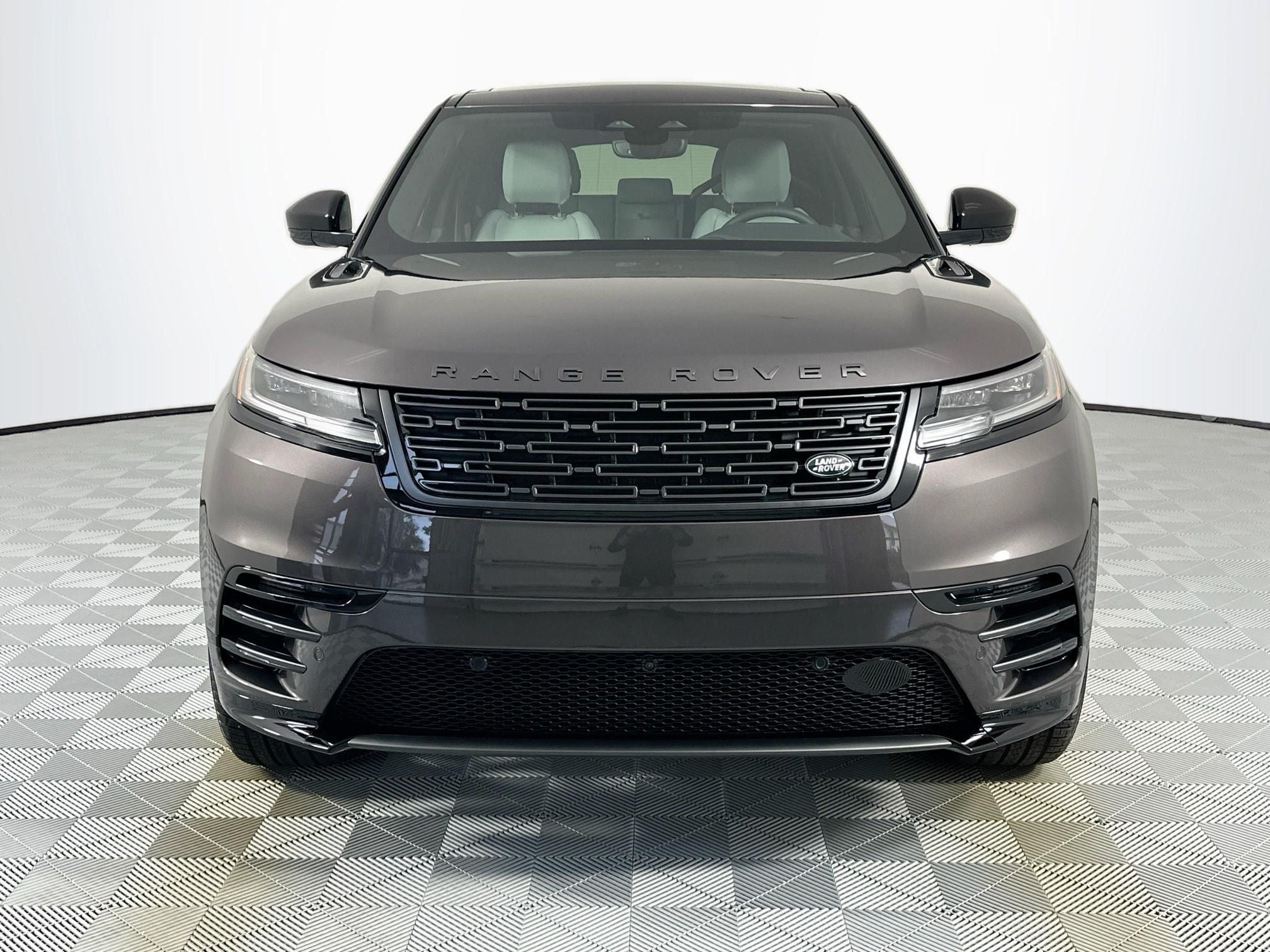 2026 Land Rover Range Rover Velar Dynamic SE