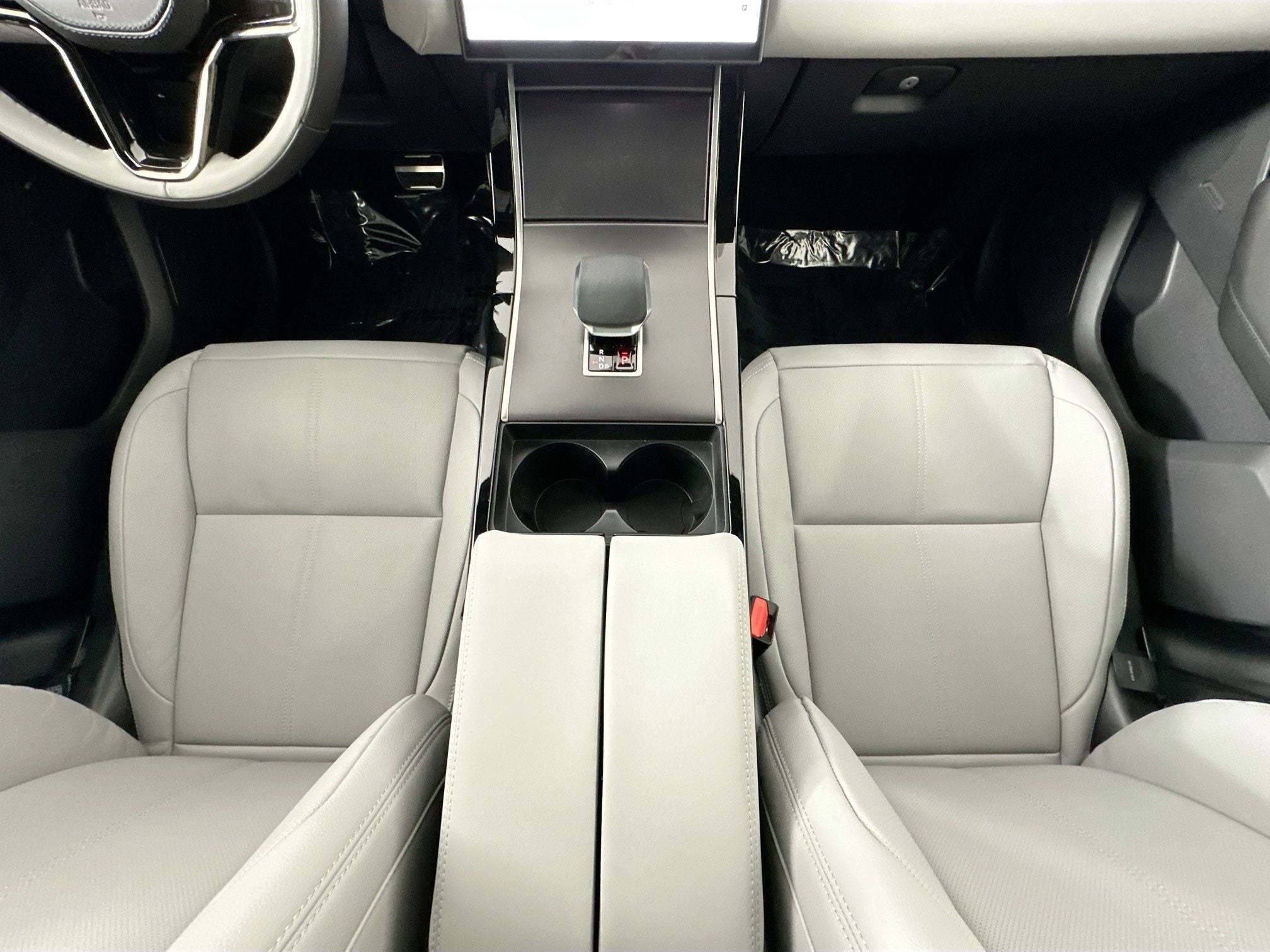 2026 Land Rover Range Rover Velar Dynamic SE