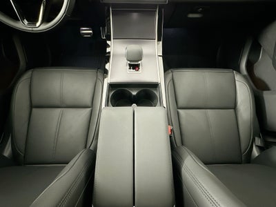 2026 Land Rover Range Rover Velar Dynamic SE