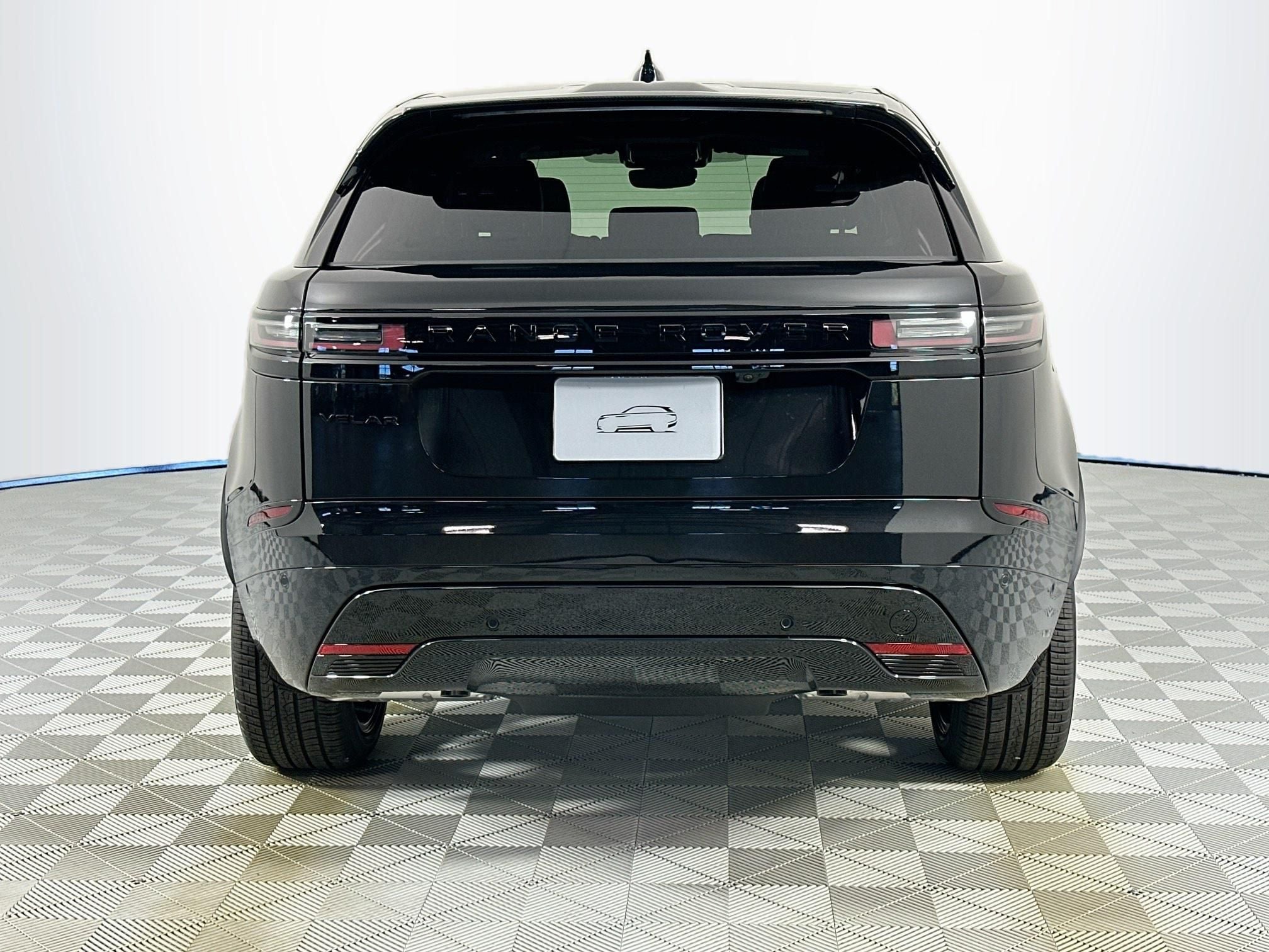 2026 Land Rover Range Rover Velar Dynamic SE