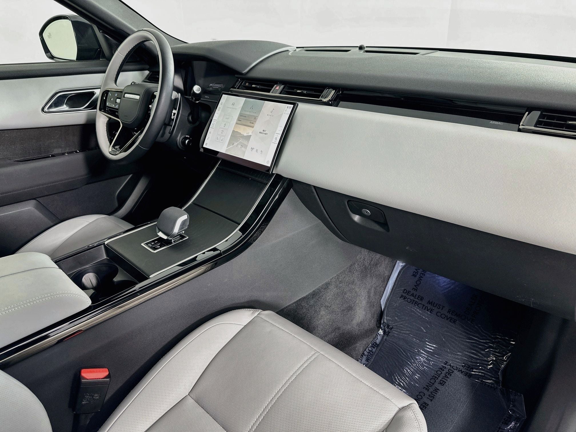 2024 Land Rover Range Rover Velar Dynamic SE