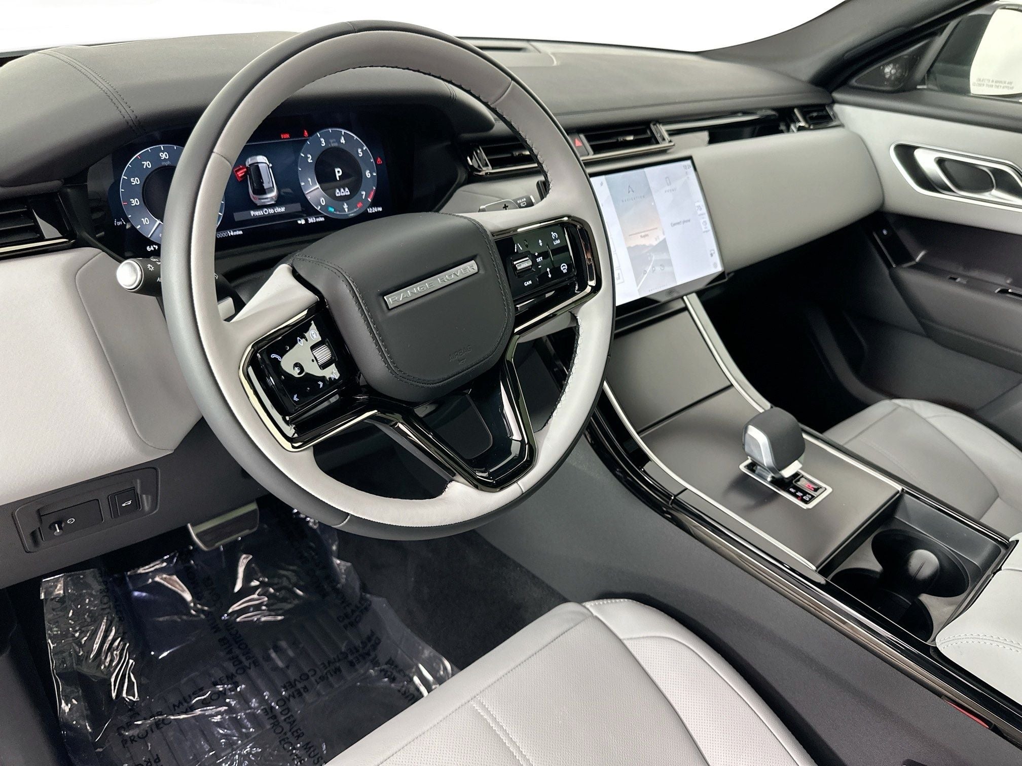 2026 Land Rover Range Rover Velar Dynamic SE
