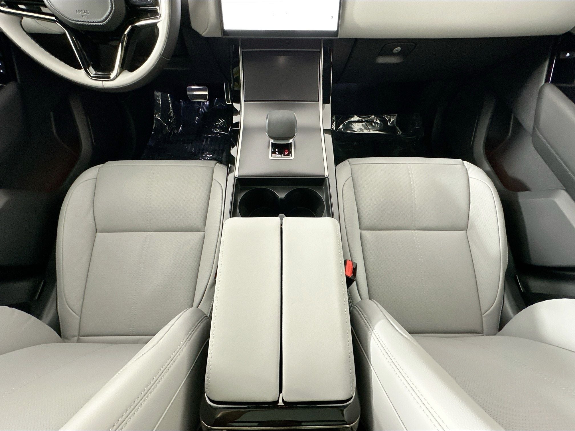 2026 Land Rover Range Rover Velar Dynamic SE