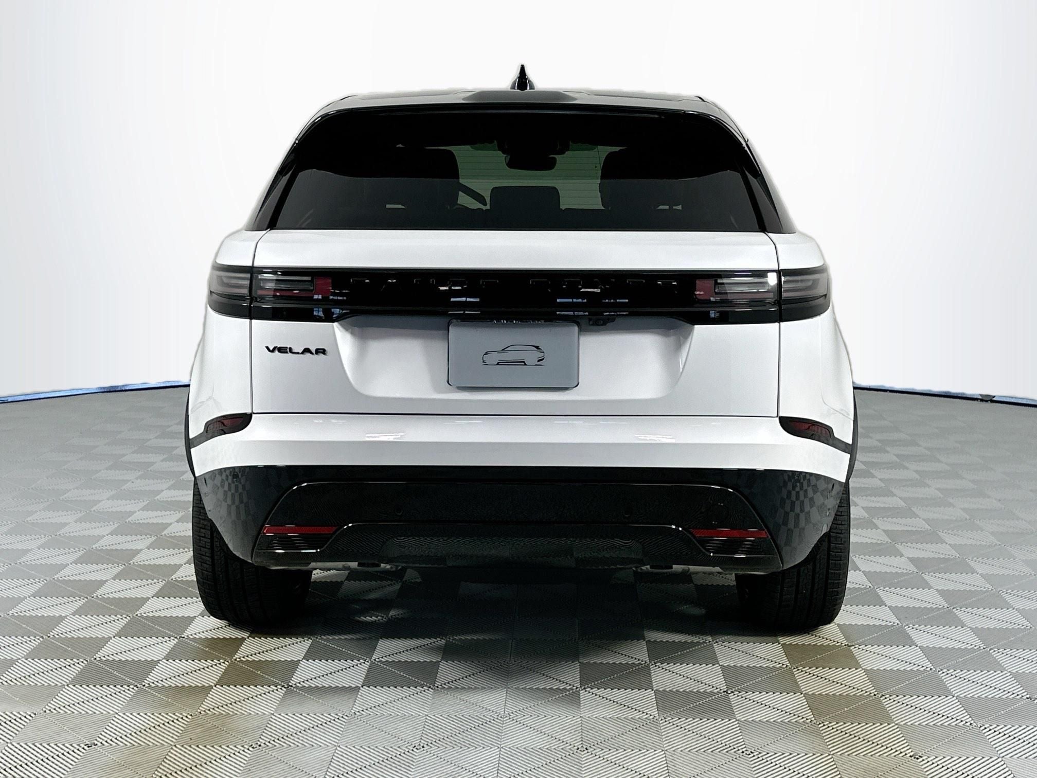 2026 Land Rover Range Rover Velar Dynamic SE