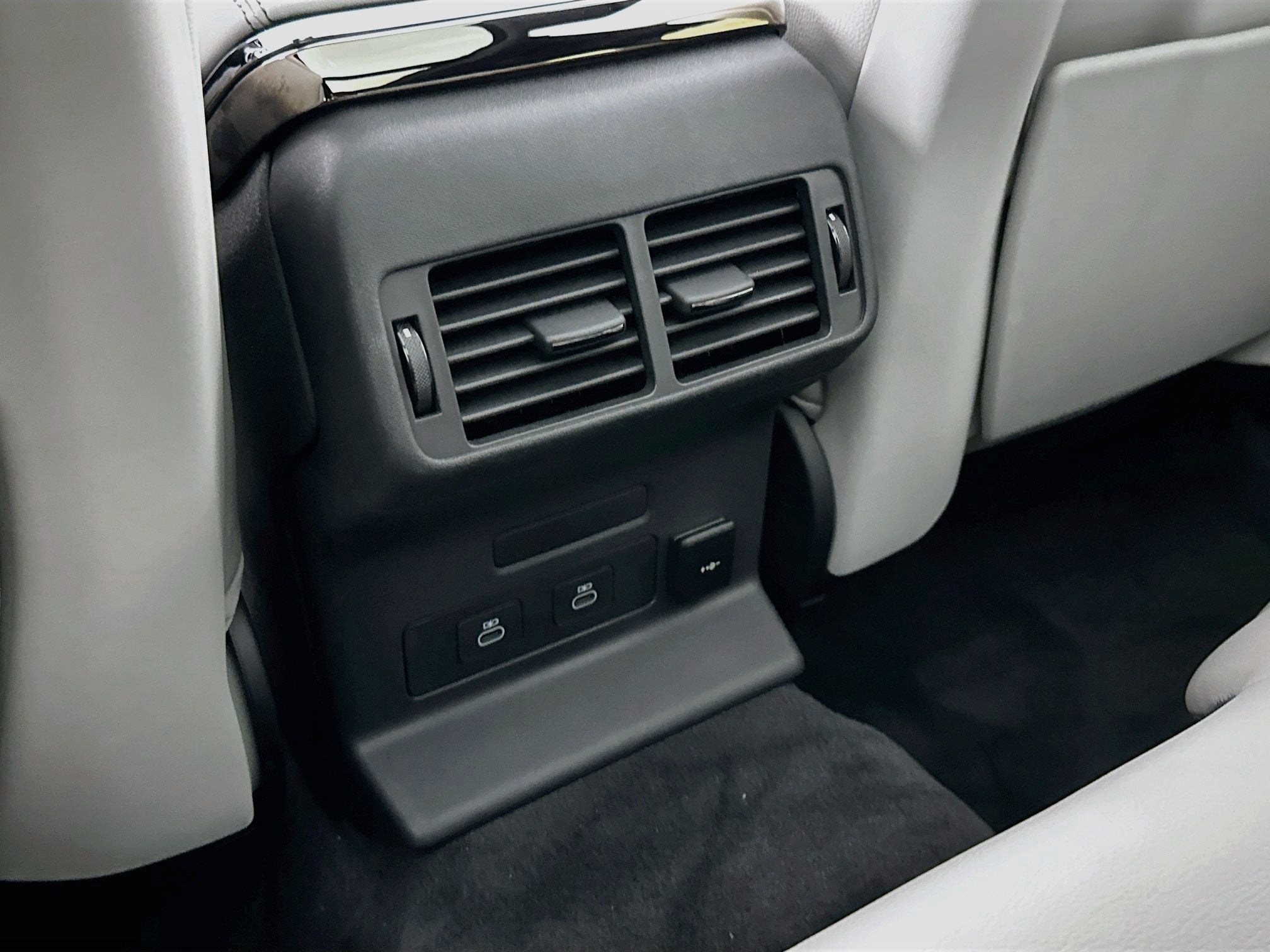 2026 Land Rover Range Rover Velar Base