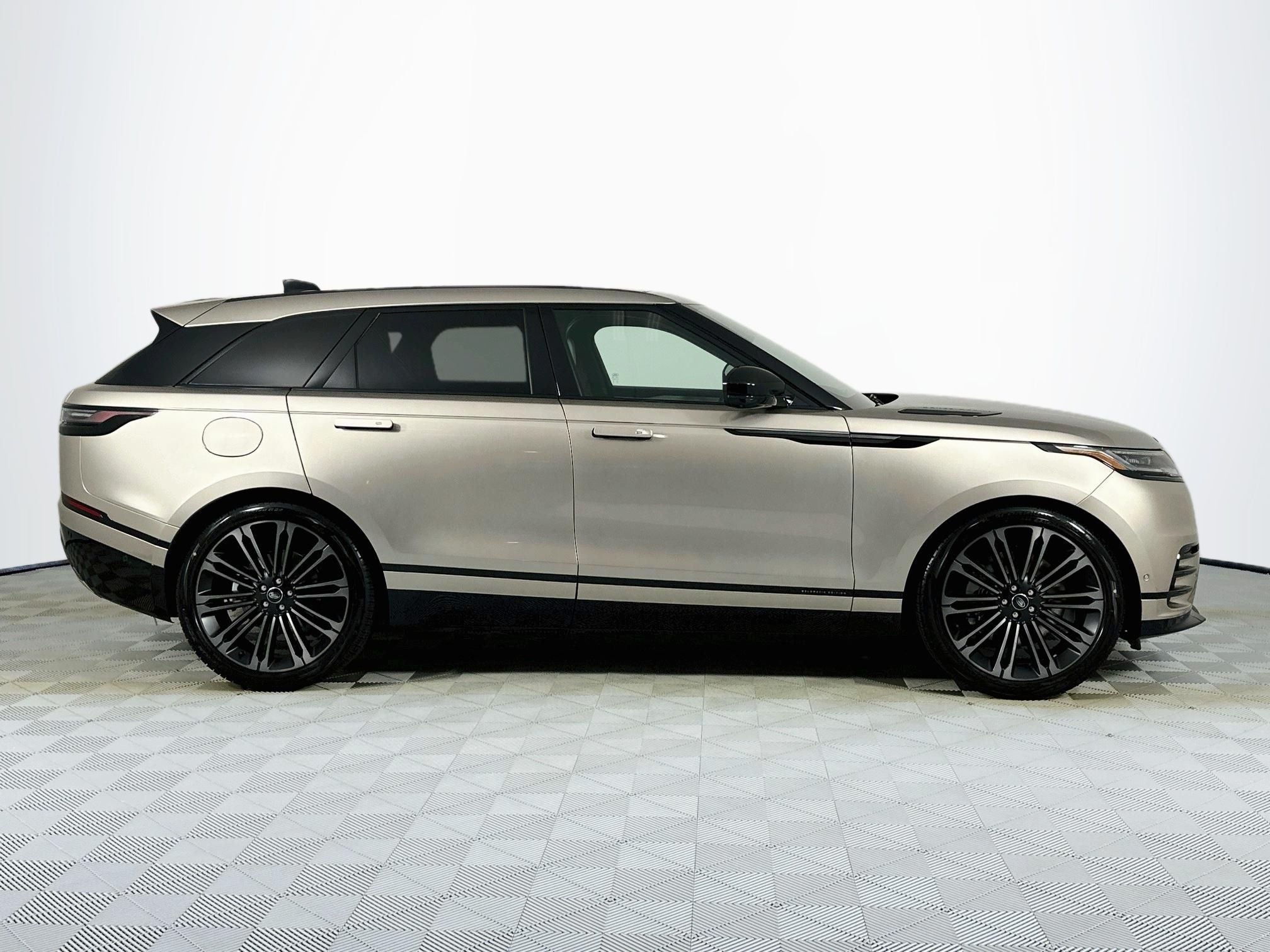 2026 Land Rover Range Rover Velar Base