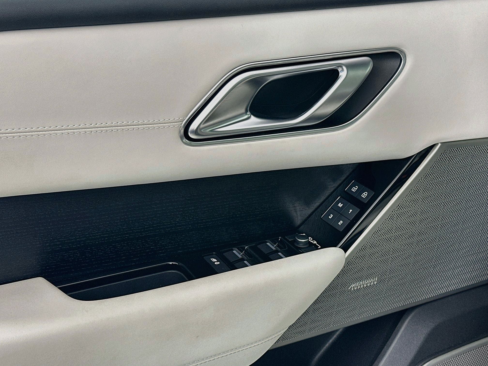 2023 Land Rover Range Rover Velar HST