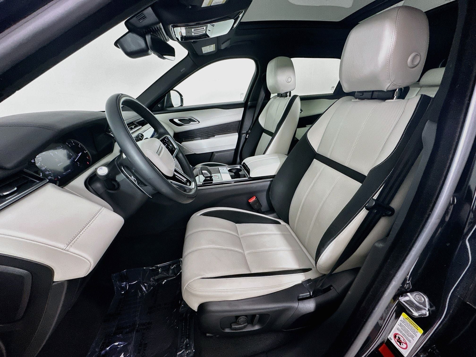 2023 Land Rover Range Rover Velar HST