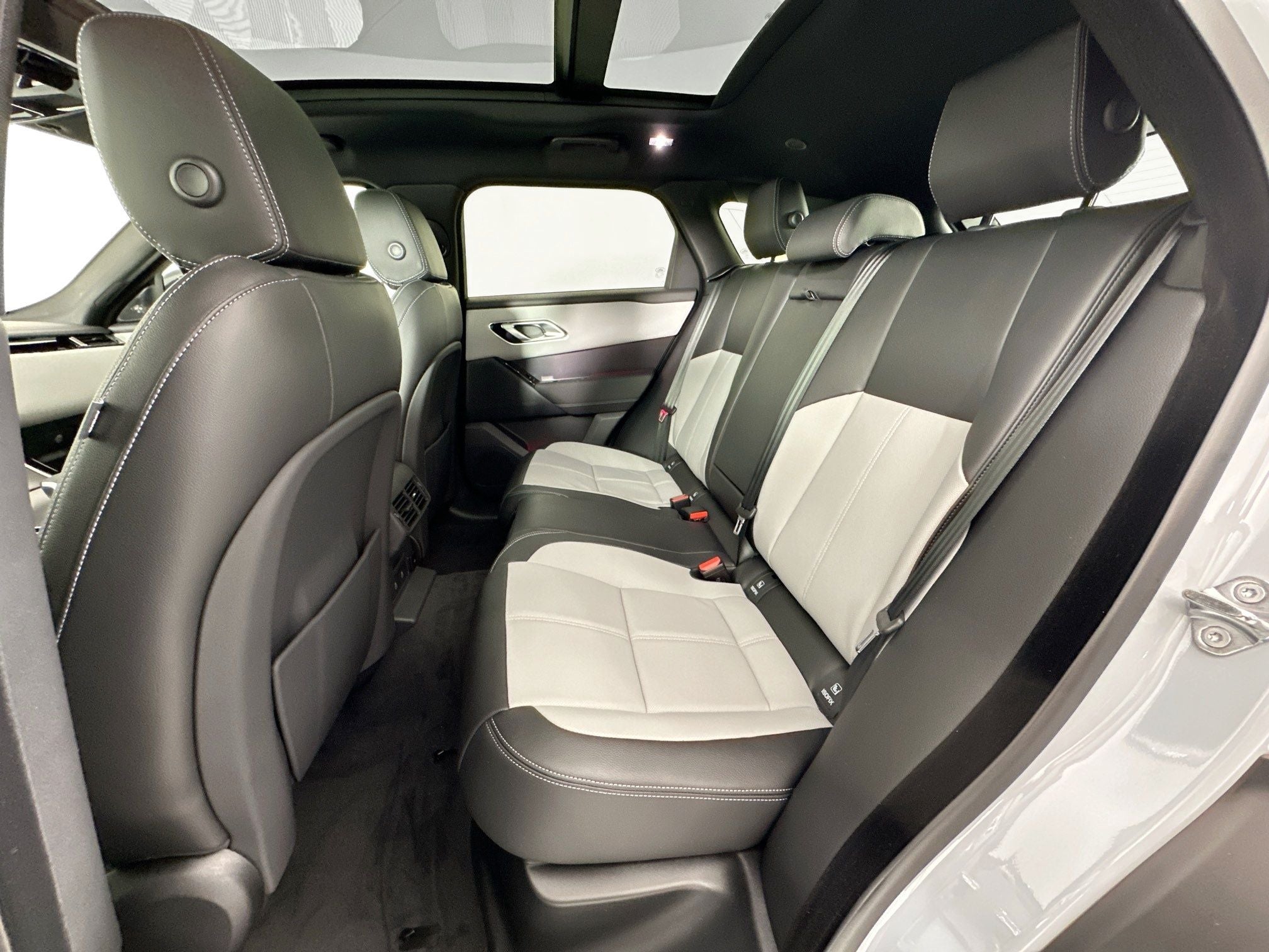 2026 Land Rover Range Rover Velar Base
