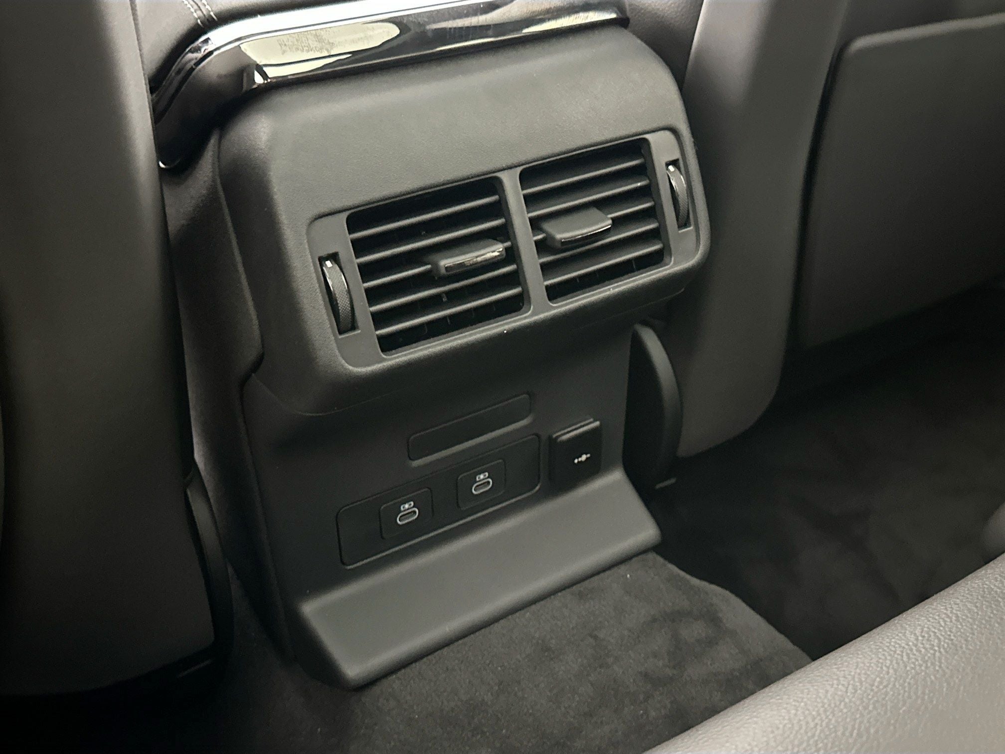 2026 Land Rover Range Rover Velar Base