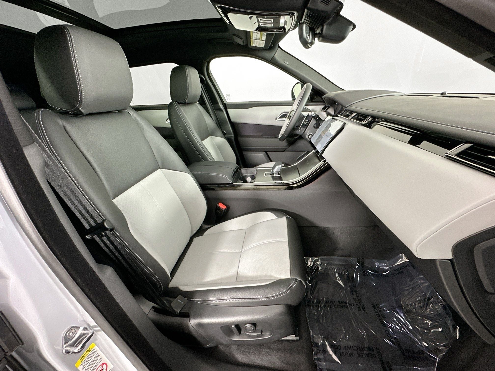 2026 Land Rover Range Rover Velar Base