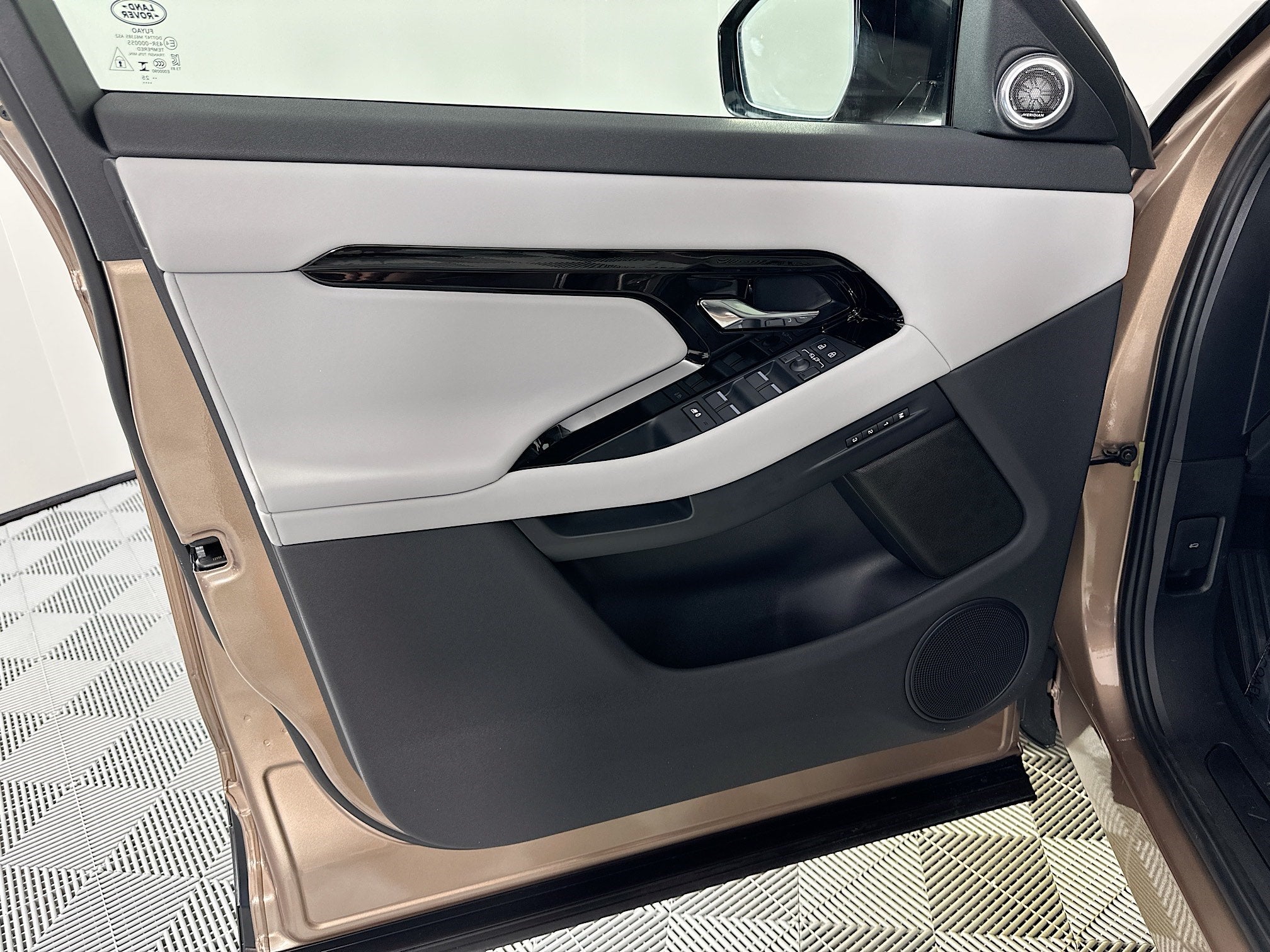 2026 Land Rover Range Rover Evoque S