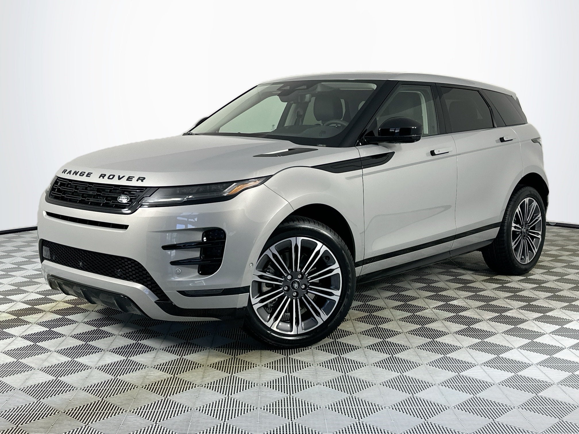 2024 Land Rover Range Rover Evoque Dynamic