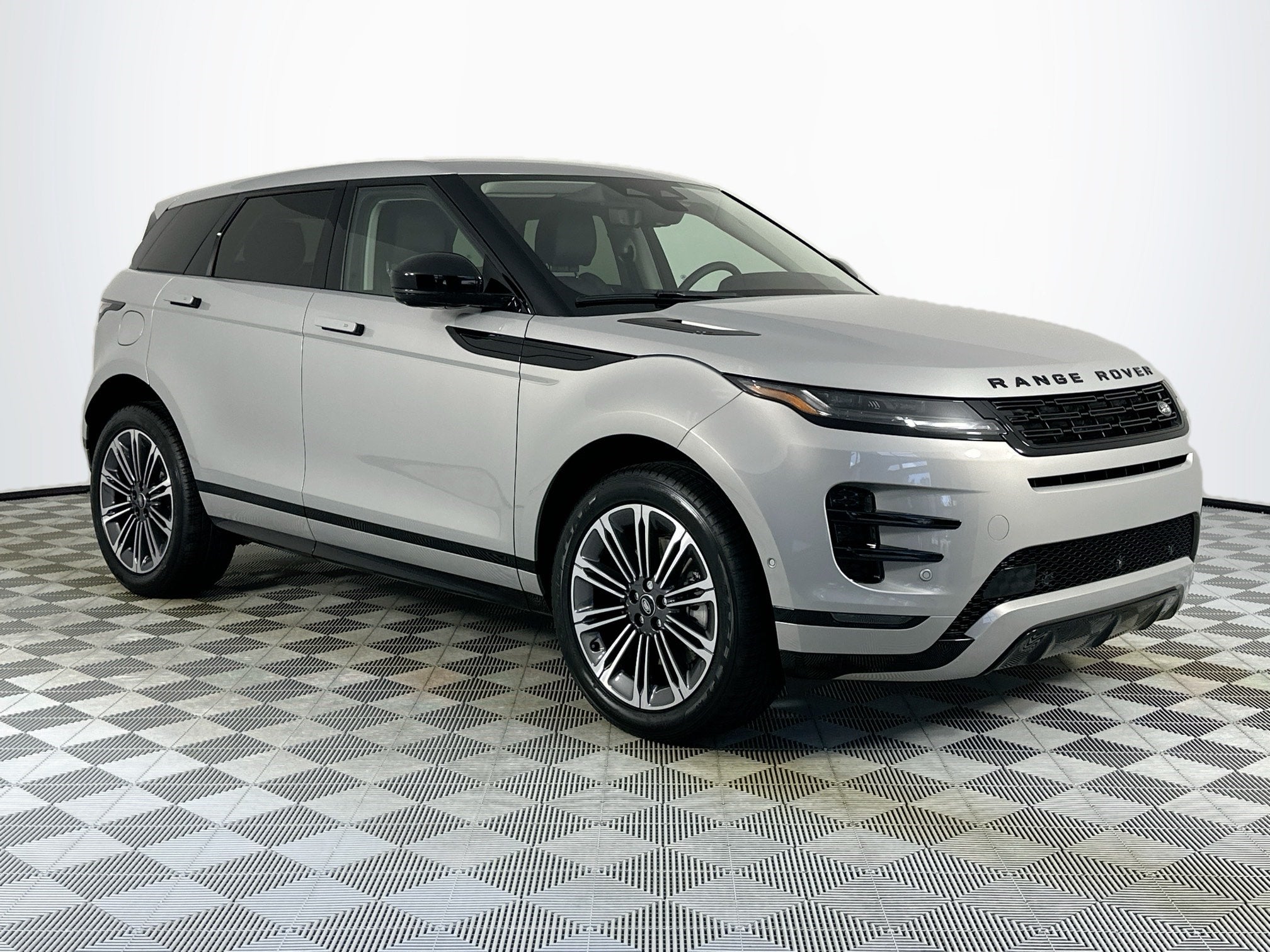 2024 Land Rover Range Rover Evoque Dynamic