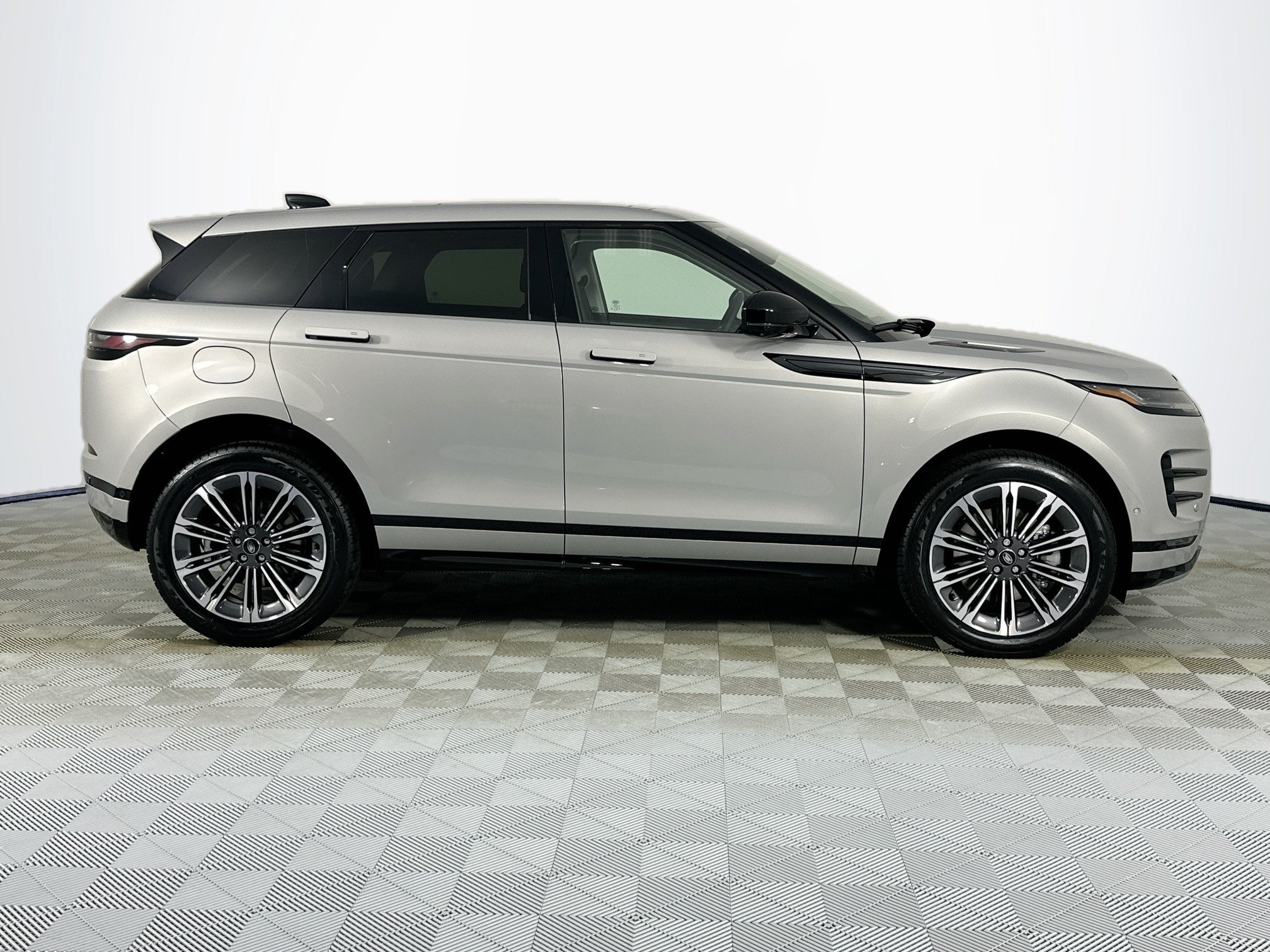 2024 Land Rover Range Rover Evoque Dynamic