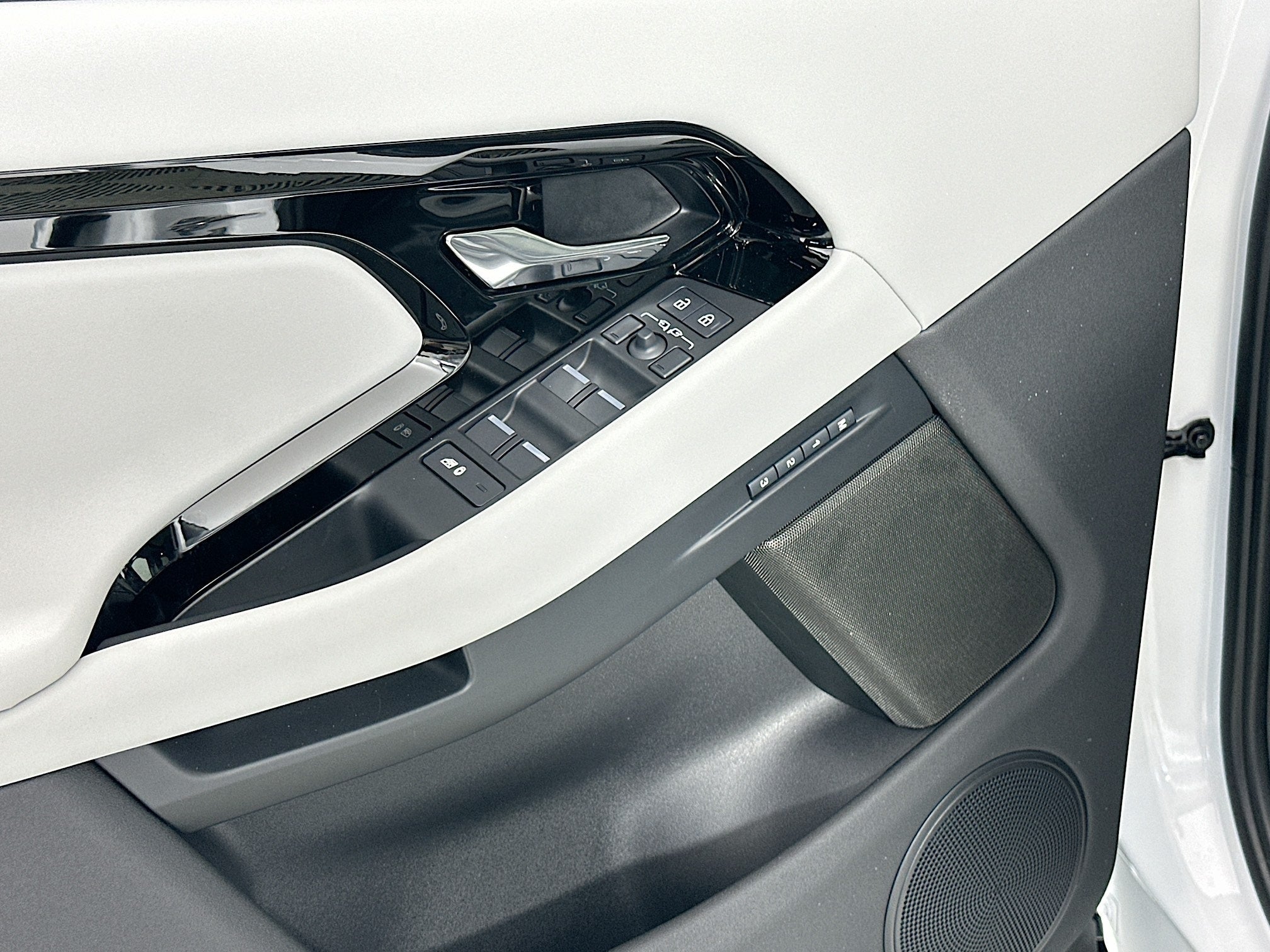 2024 Land Rover Range Rover Evoque Dynamic