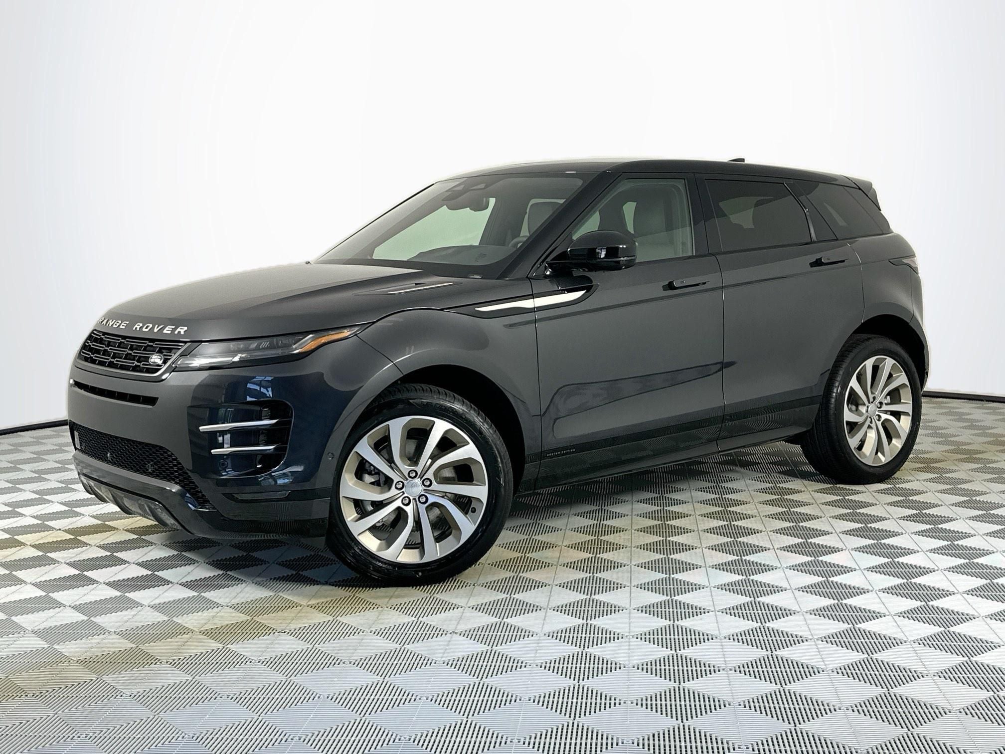 2026 Land Rover Range Rover Evoque Hoxton Edition P250's photo