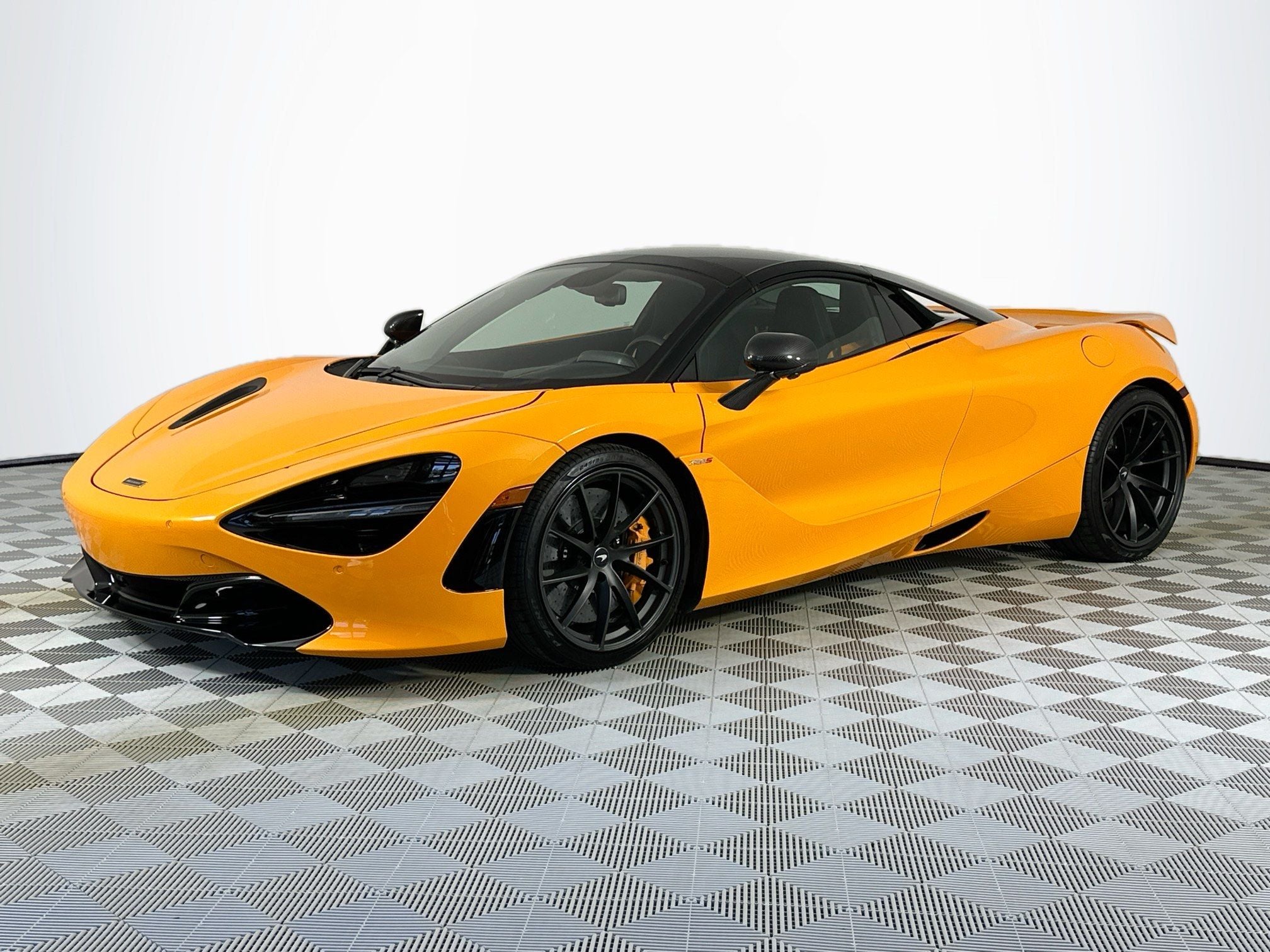 2022 McLaren 720S Performance