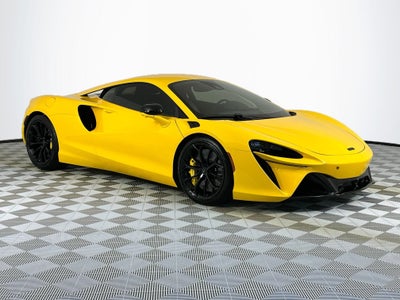 2025 McLaren Artura Base