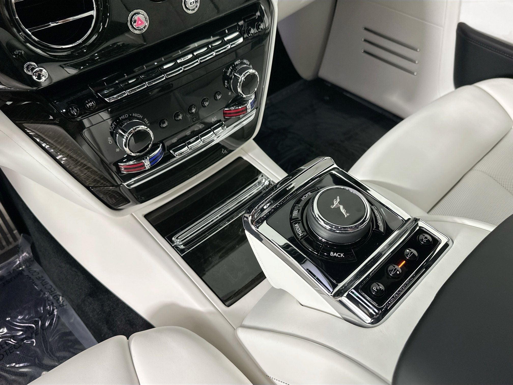 2026 Rolls-Royce Phantom Base