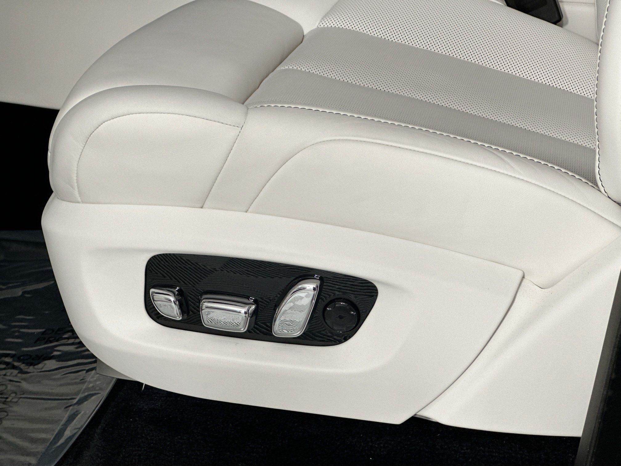 2026 Rolls-Royce Phantom Base