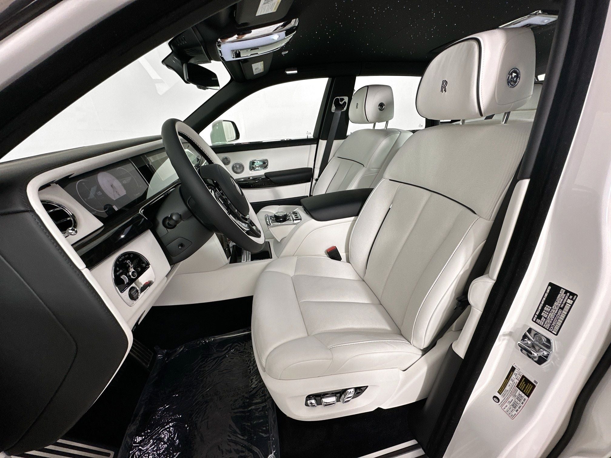 2026 Rolls-Royce Phantom Base