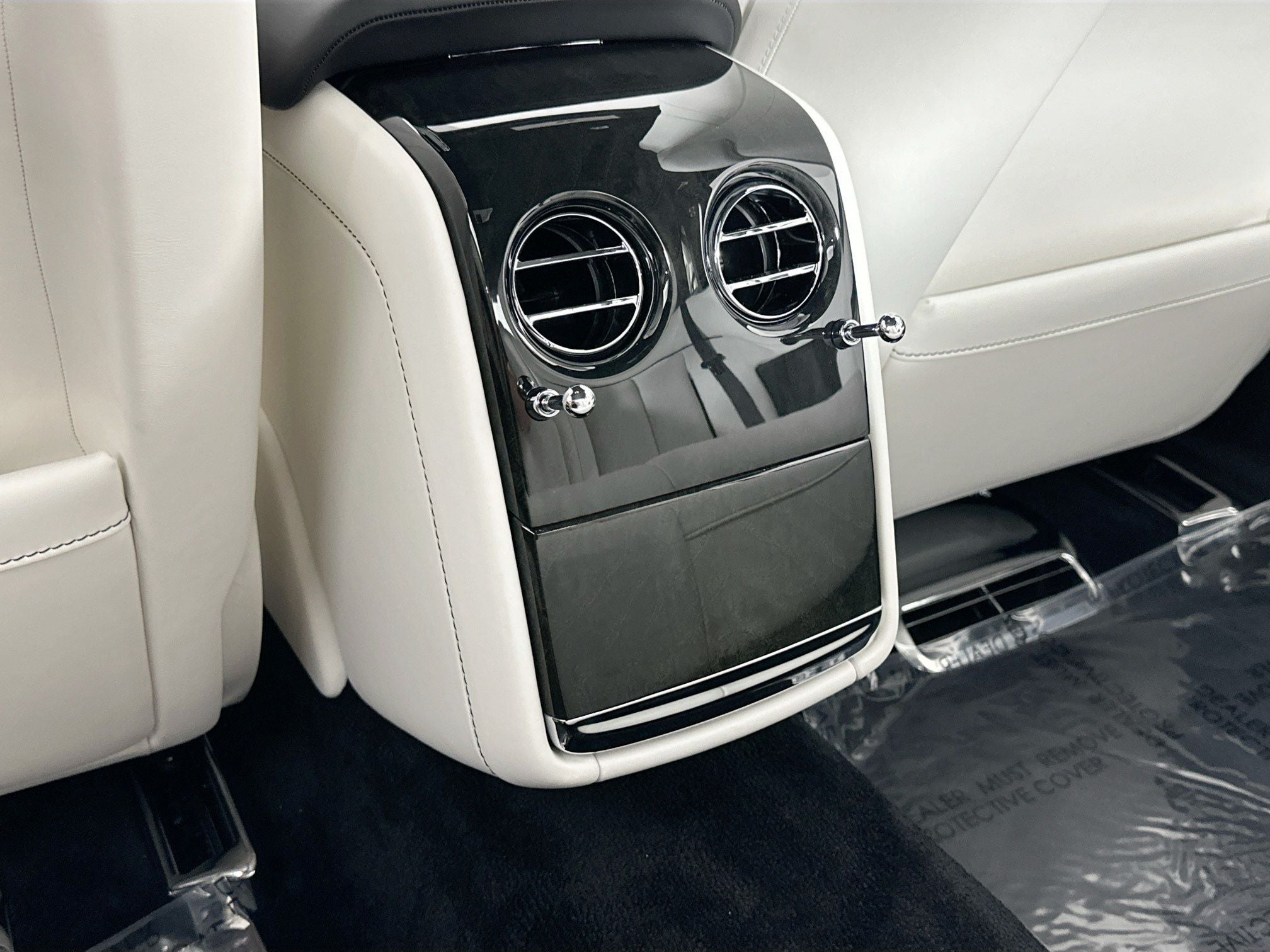 2026 Rolls-Royce Phantom Base