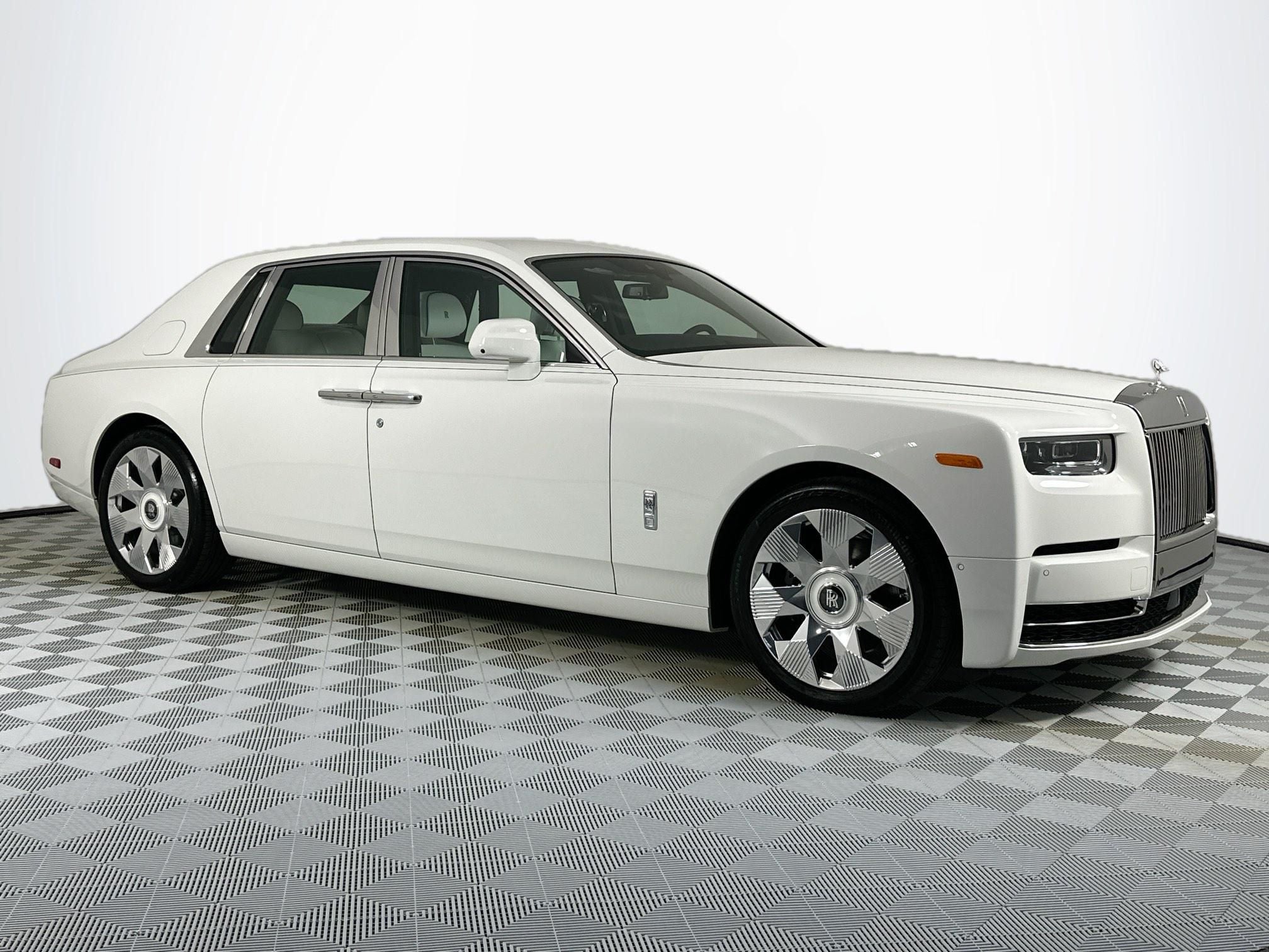 2026 Rolls-Royce Phantom Base