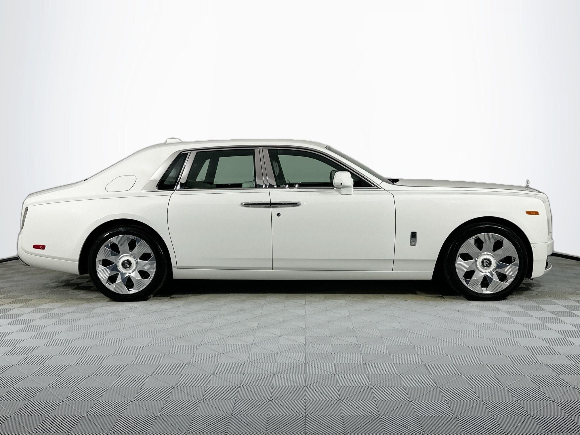 2026 Rolls-Royce Phantom Base