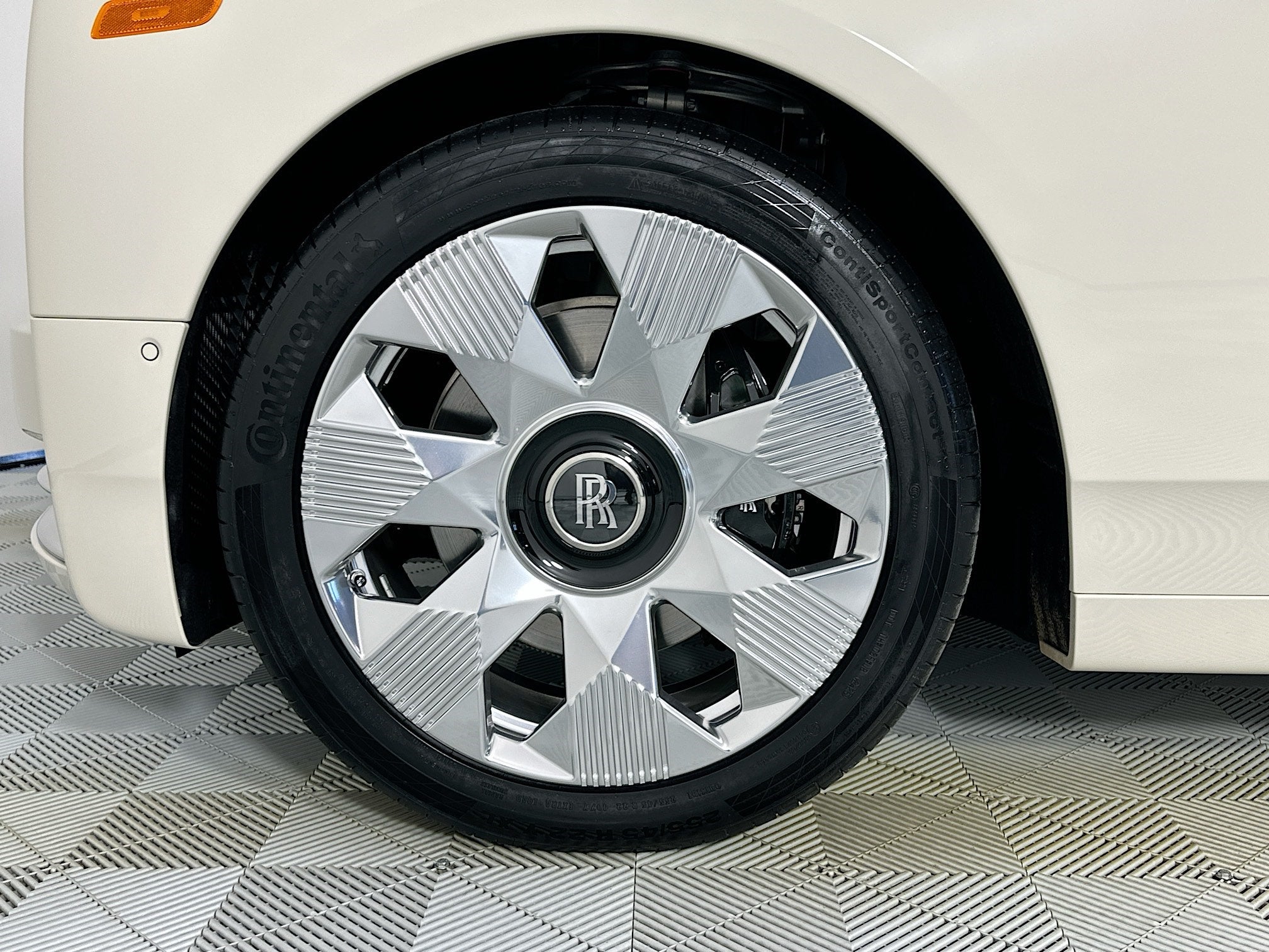 2026 Rolls-Royce Phantom 