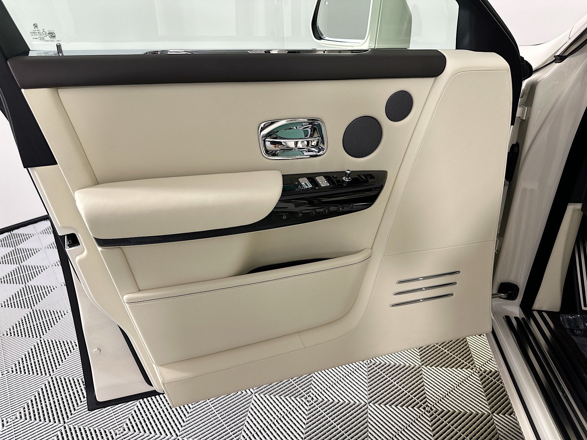 2026 Rolls-Royce Phantom 