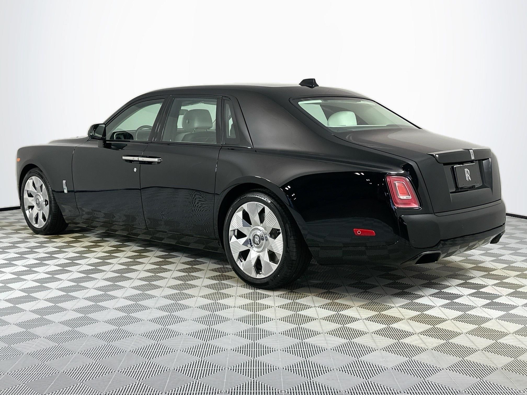 2026 Rolls-Royce Phantom 