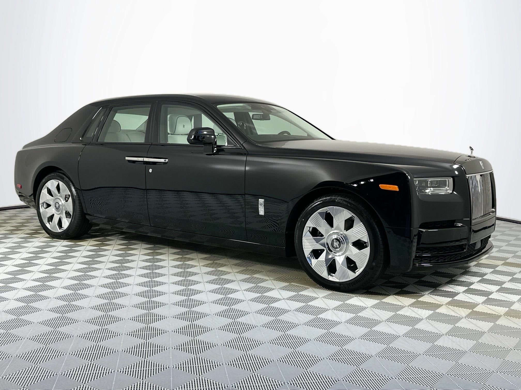 2026 Rolls-Royce Phantom 