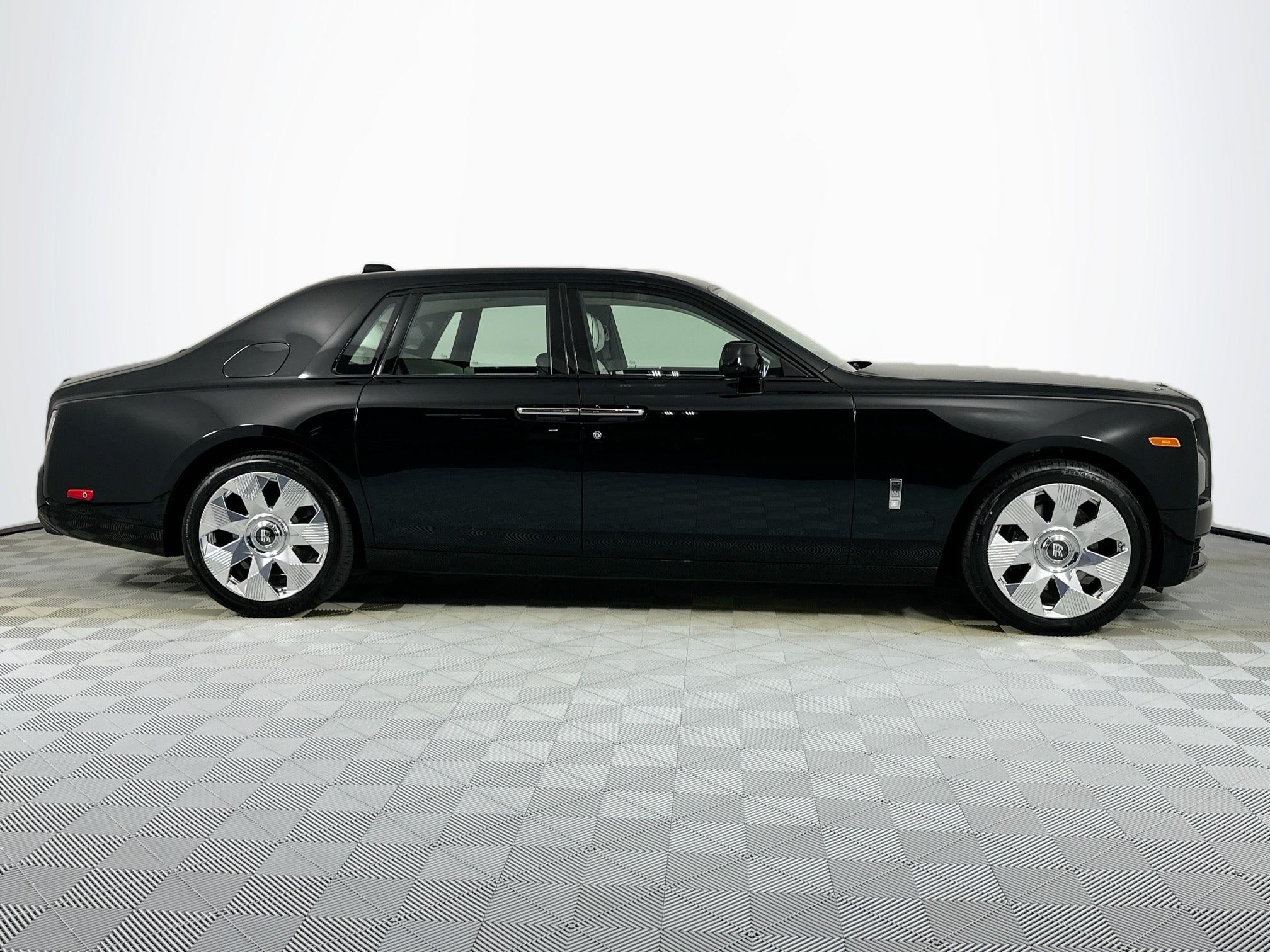 2026 Rolls-Royce Phantom 