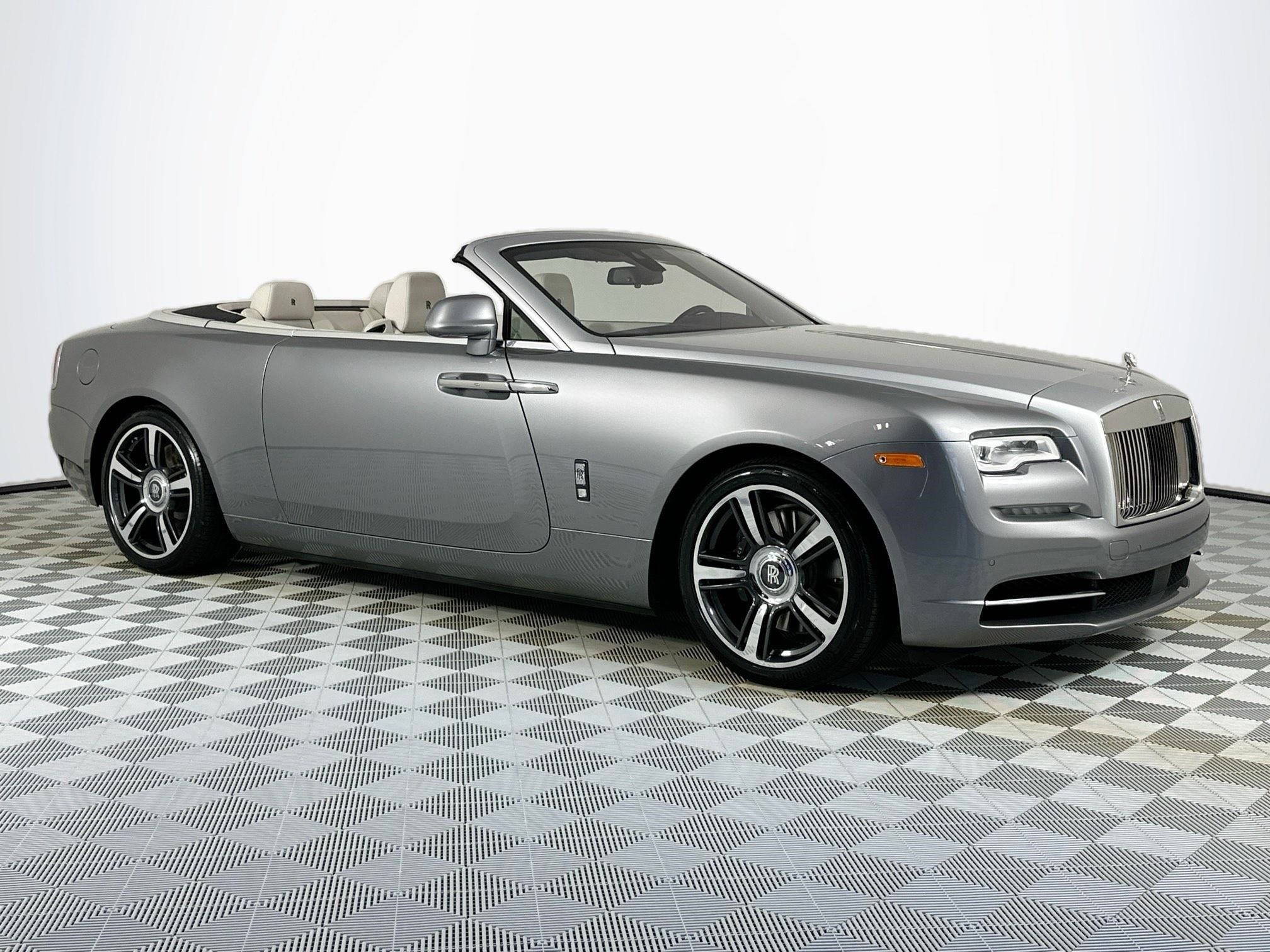 2016 Rolls-Royce Dawn 