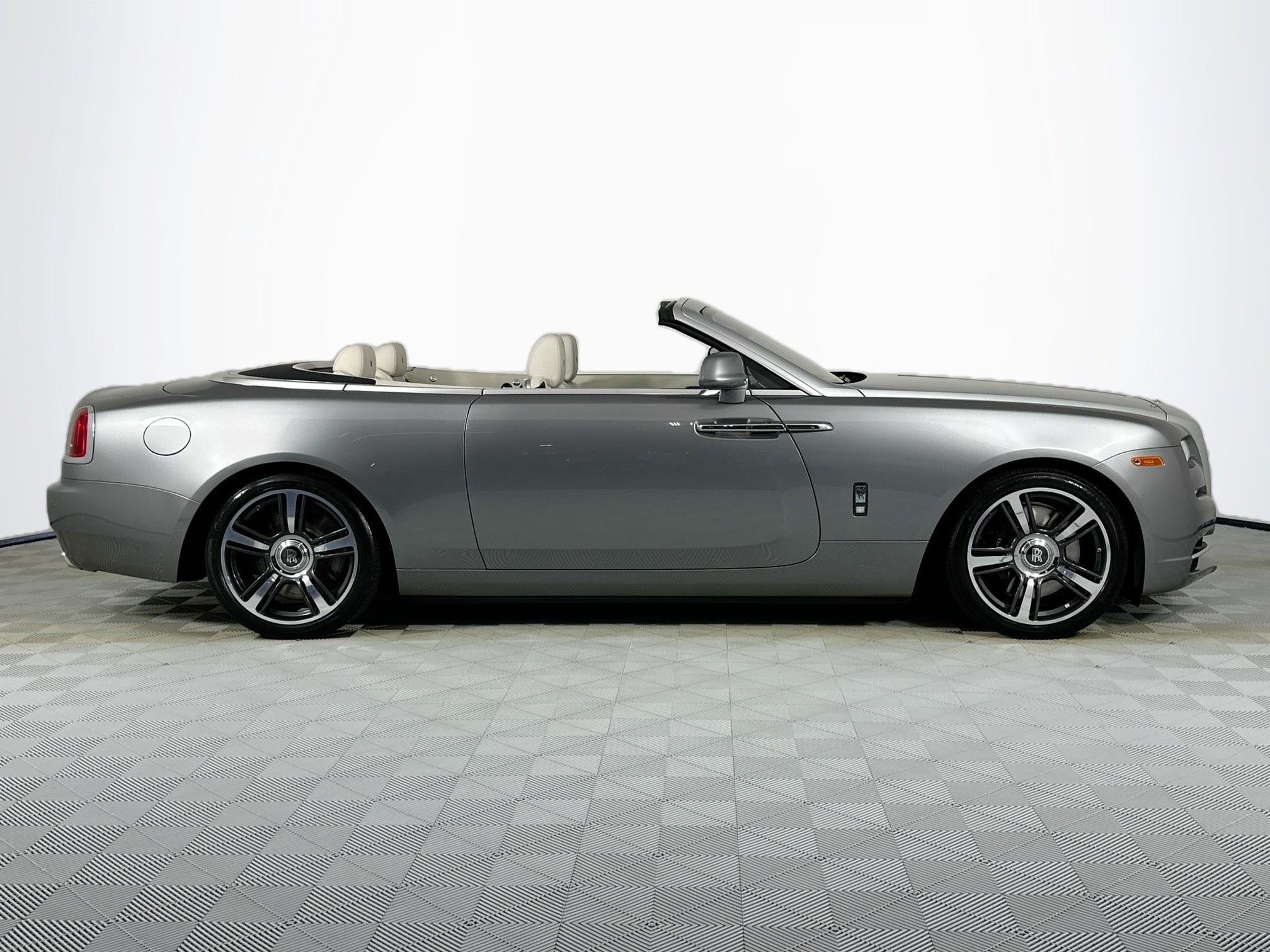 2016 Rolls-Royce Dawn 
