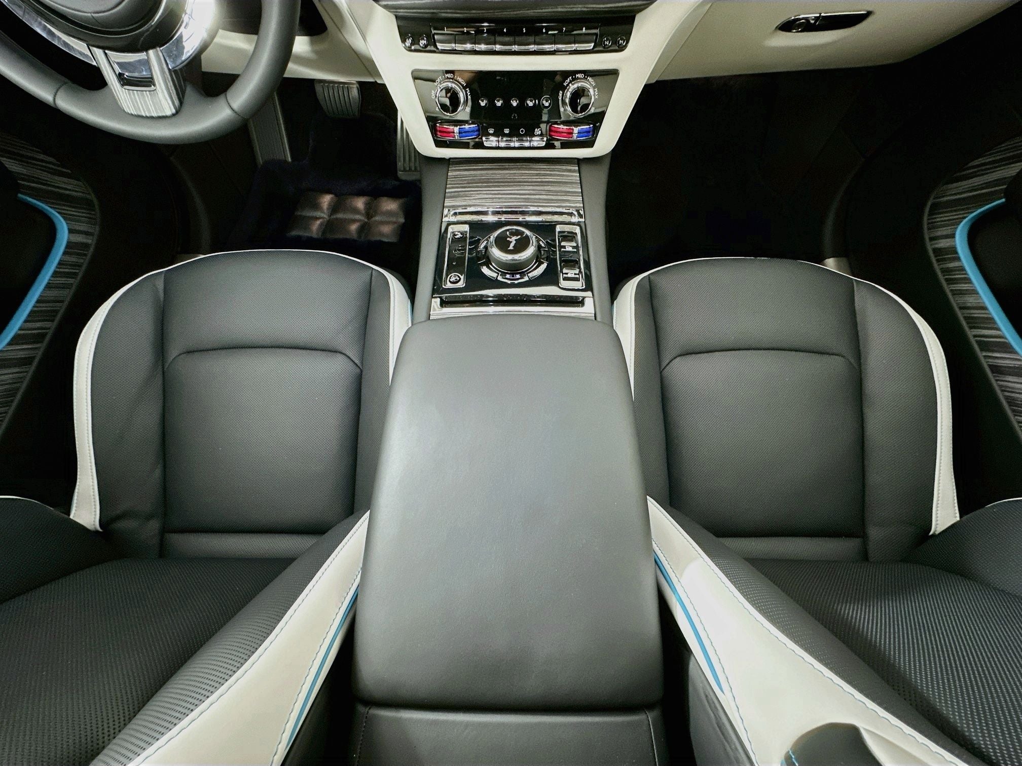 2026 Rolls-Royce Spectre Base