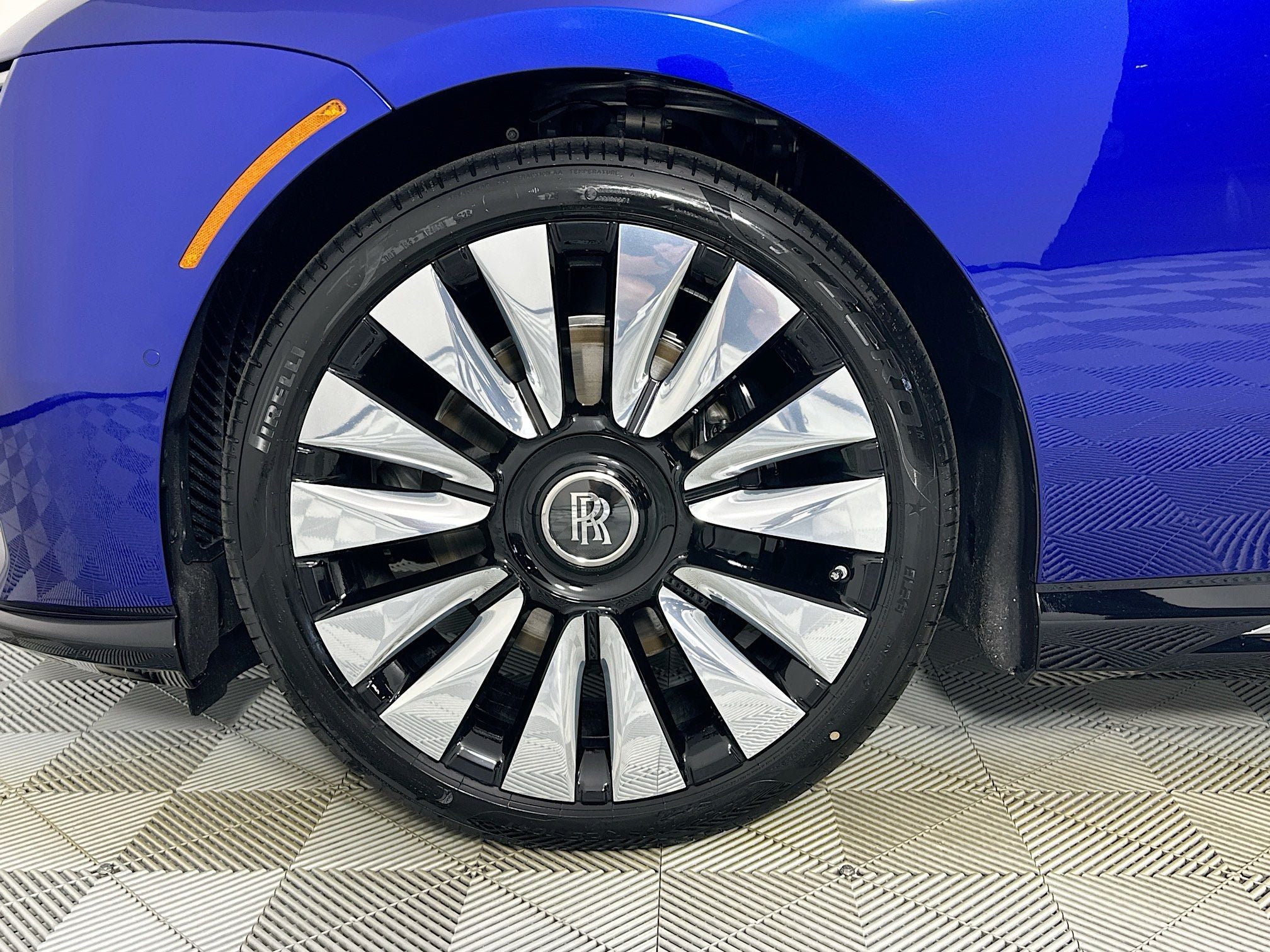 2026 Rolls-Royce Spectre 