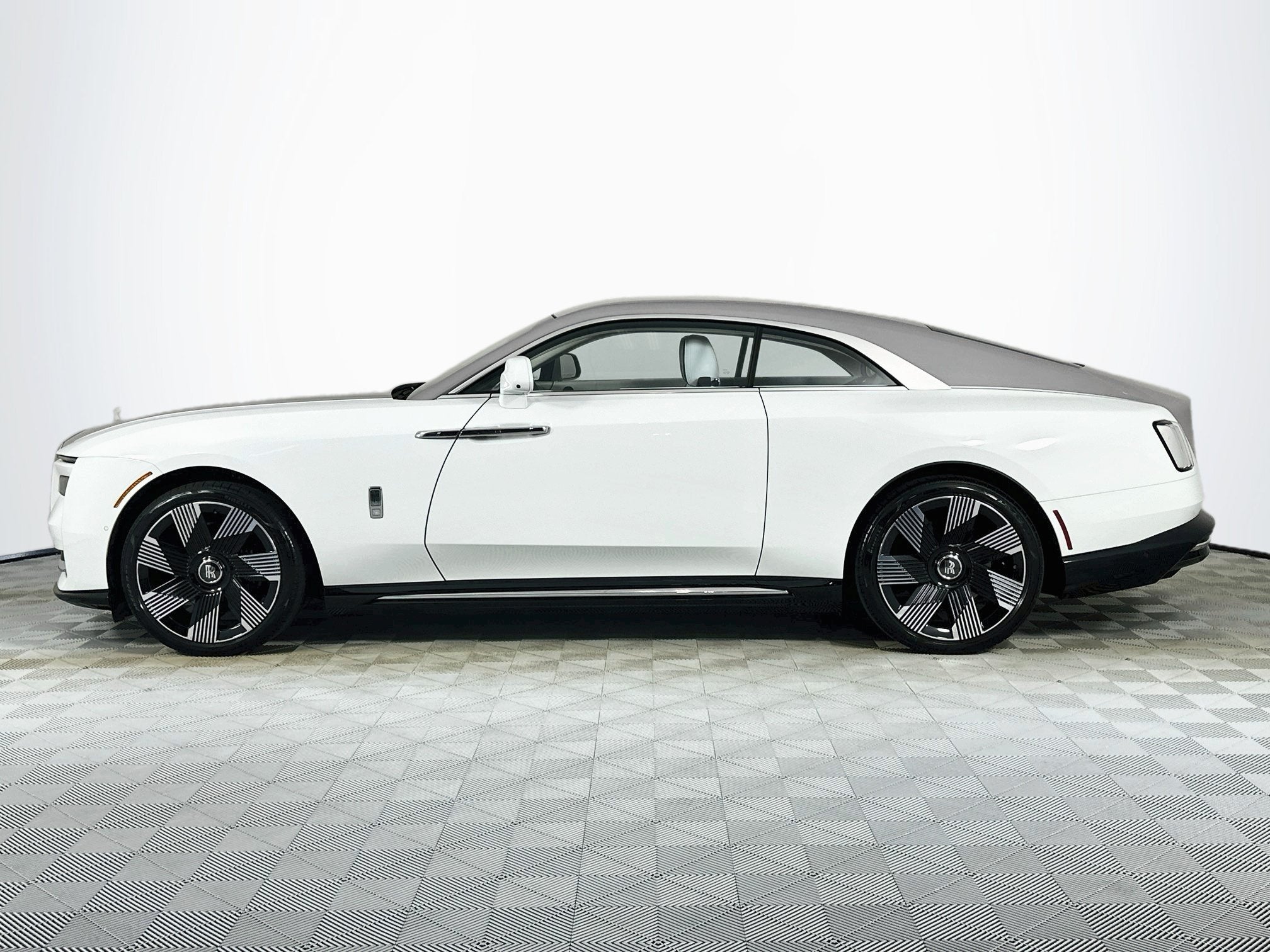 2024 Rolls-Royce Spectre 
