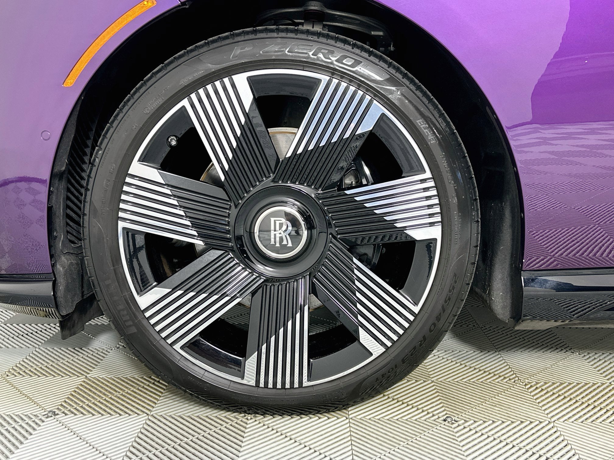 2024 Rolls-Royce Spectre 